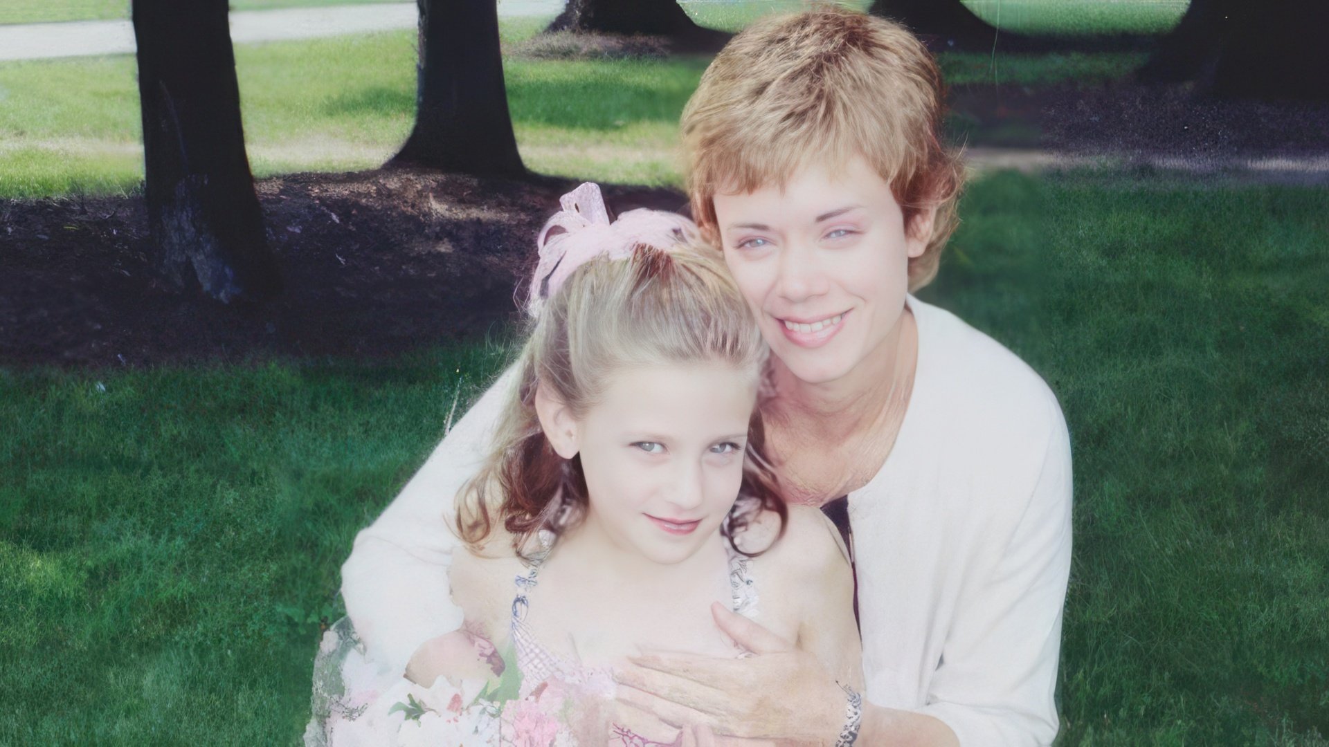 Lili Reinhart with her mom in childhood