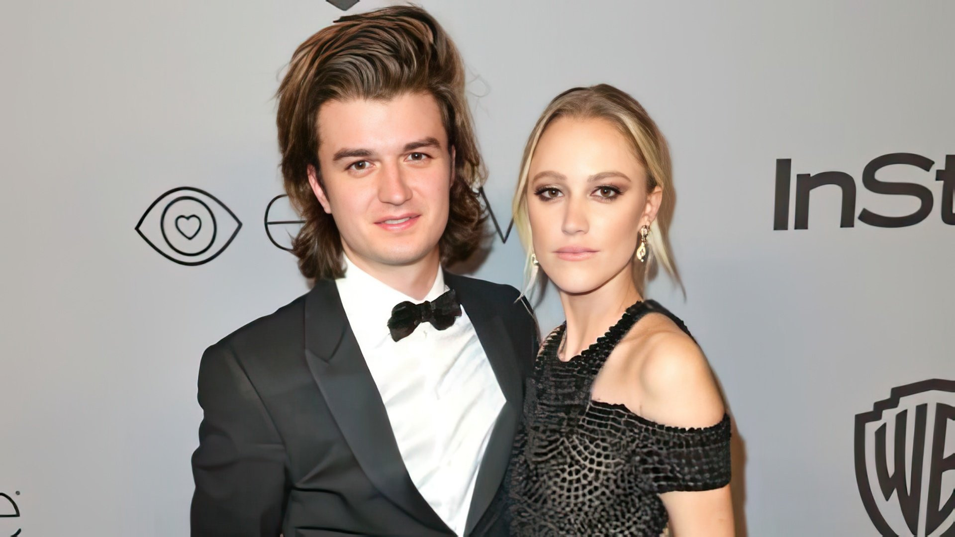 Maika Monroe and Joe Keery