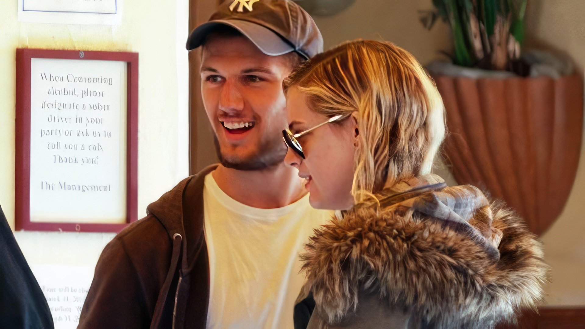 Relationships Riley Keough with Alex Pettyfer had lasted for two years