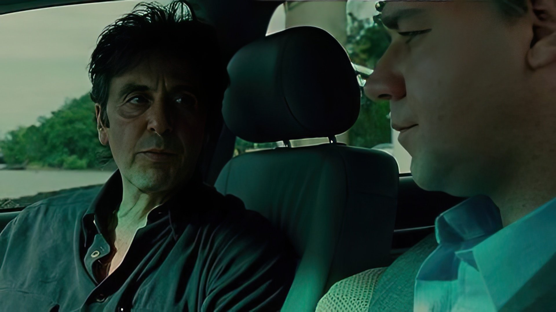 Al Pacino and Russell Crowe in the film «The Insider»