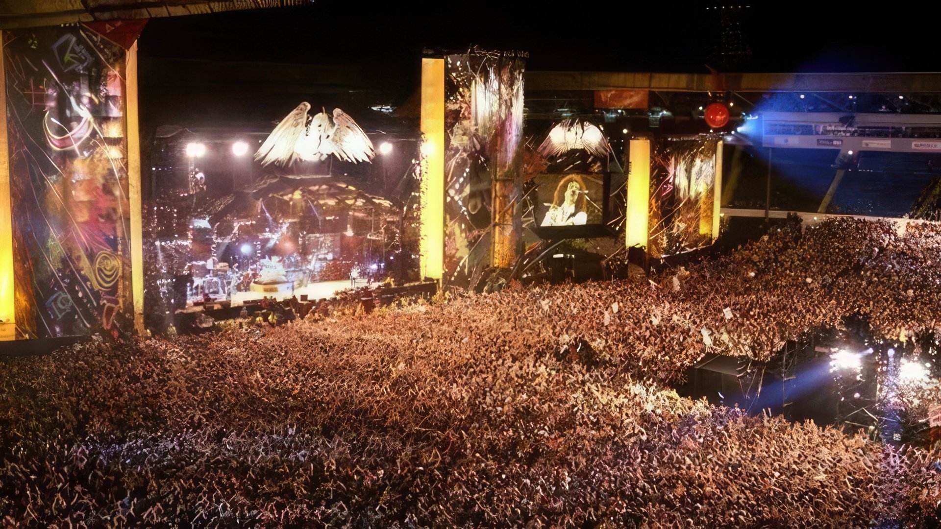 At the concert of Queen at the Wembley stadium in honor of Freddie.(20.04.1992)