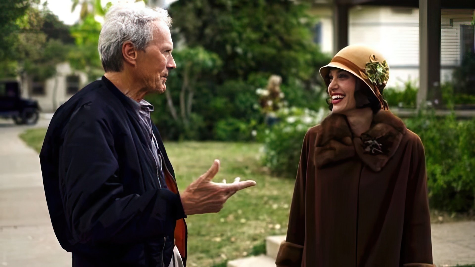 Clint Eastwood and Angelina Jolie on the set of the «Changeling»
