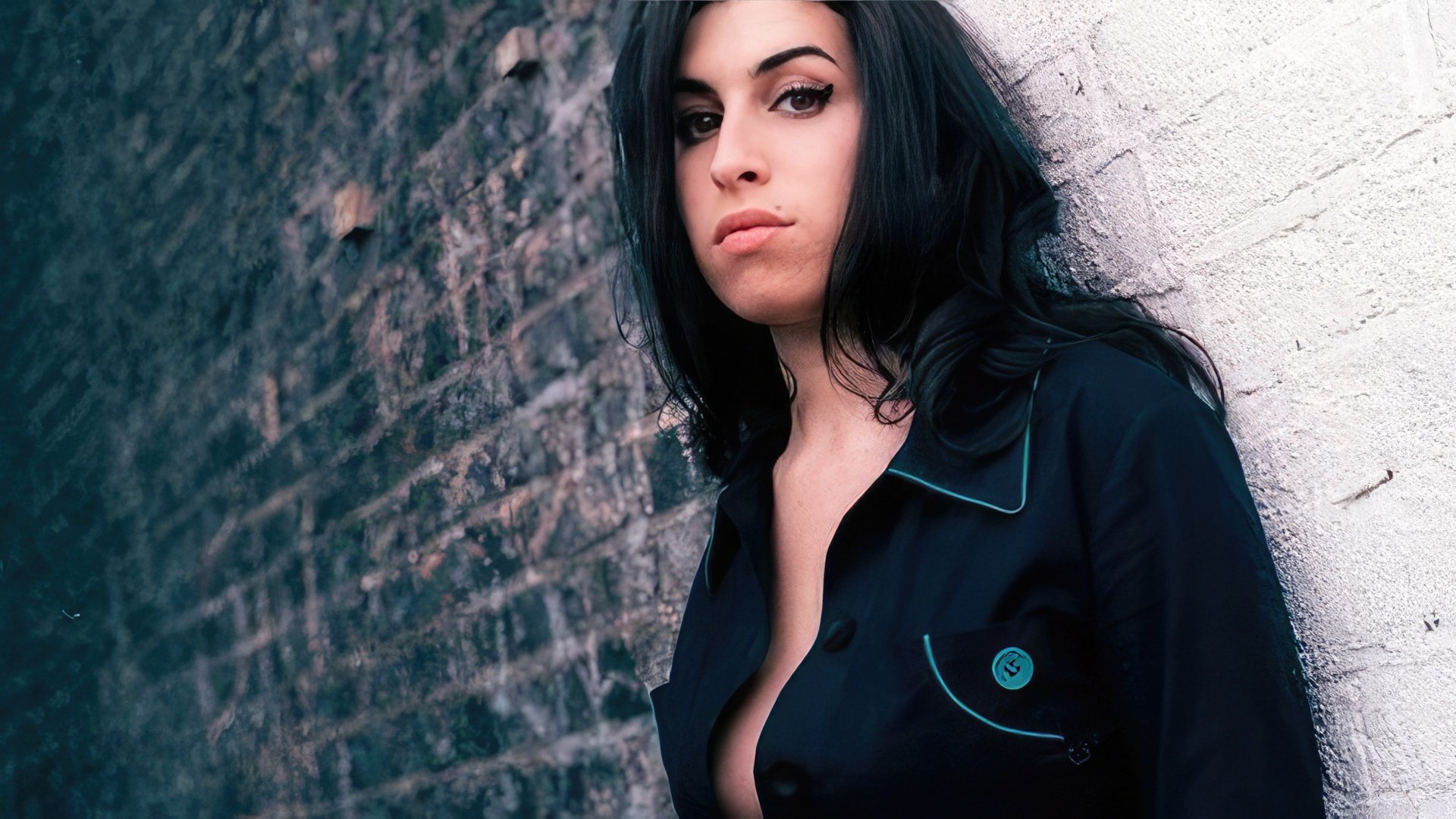 At the beginning of 2008, Amy Winehouse took rehabilitation course