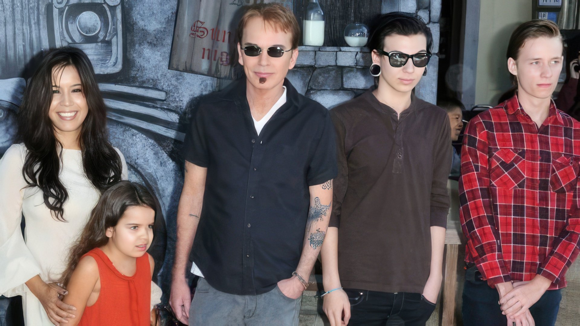 Billy Bob Thornton, His Older Sons and his Wife with their Daughter