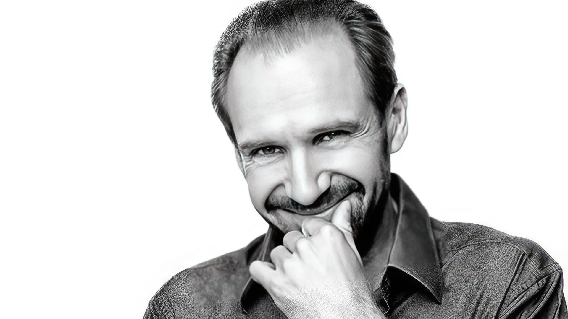 In the photo: Ralph Fiennes