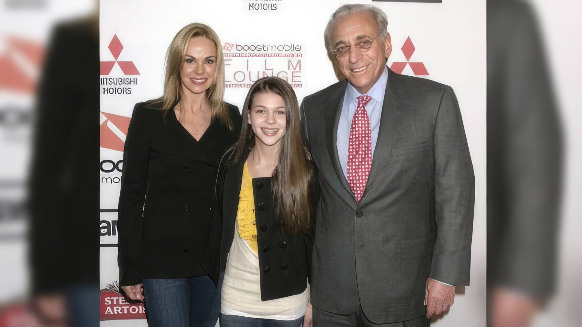 Nicola Peltz with her parents