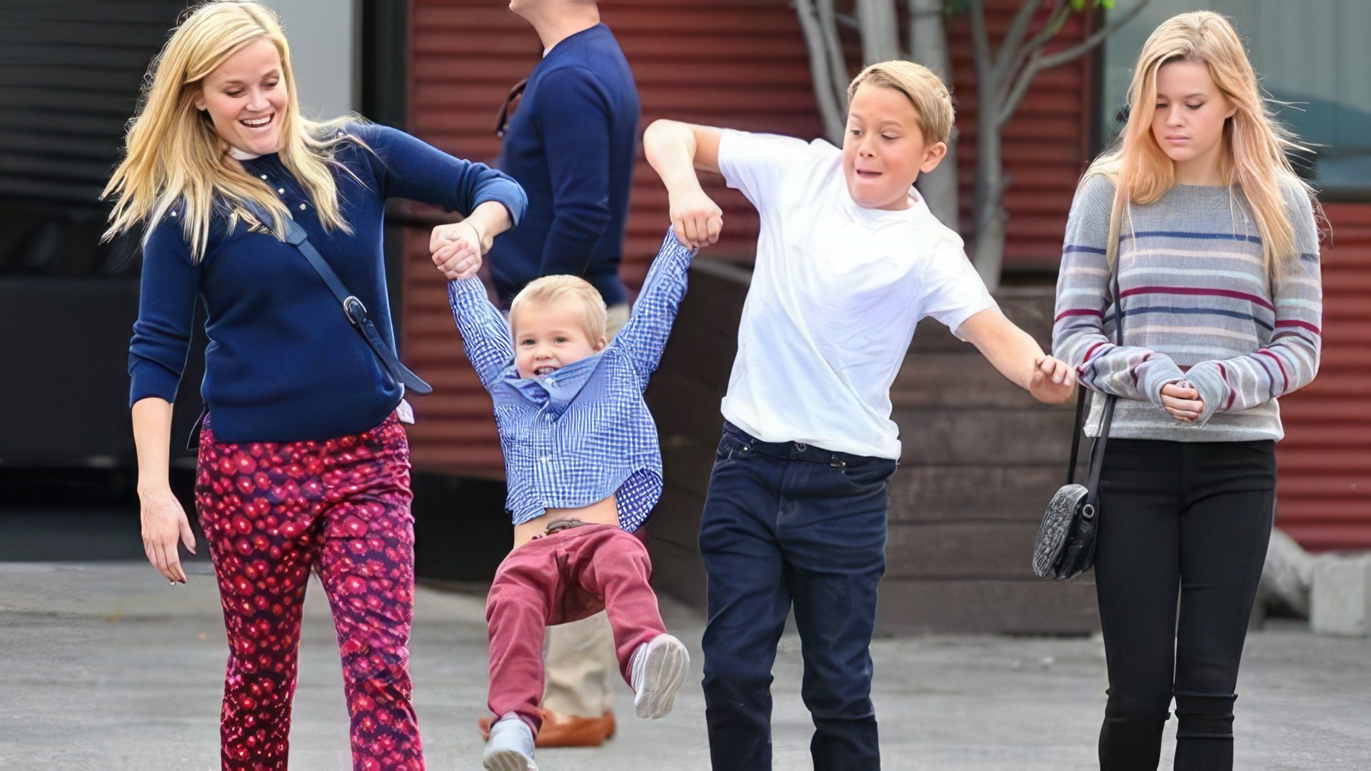 Reese Witherspoon with her children