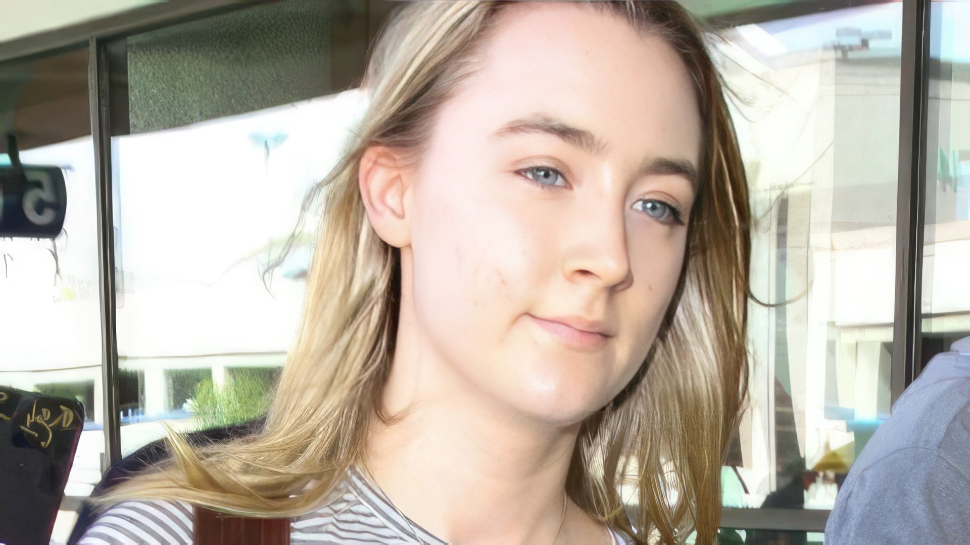  Saoirse Ronan without makeup