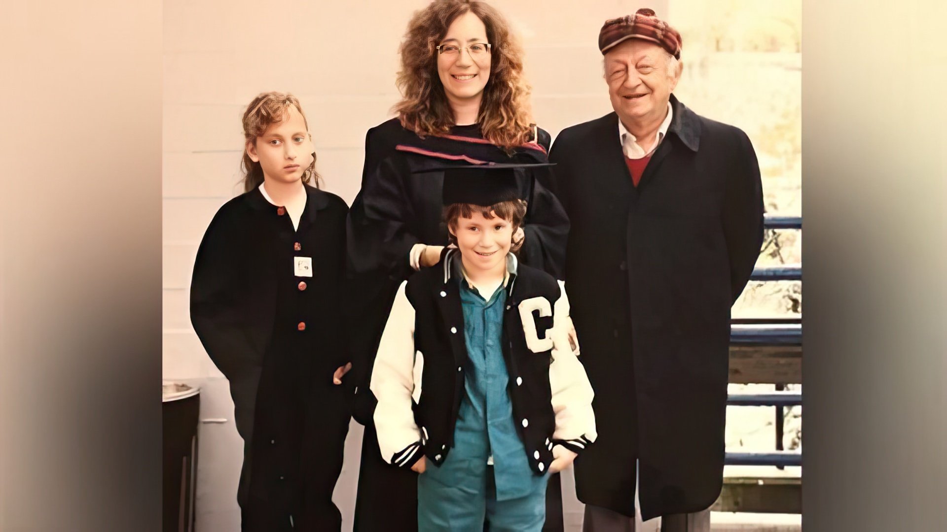 Seth Rogen with his parents and sister in his childhood