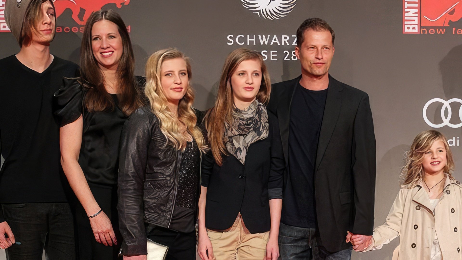 Til Schweiger with Dana and their children