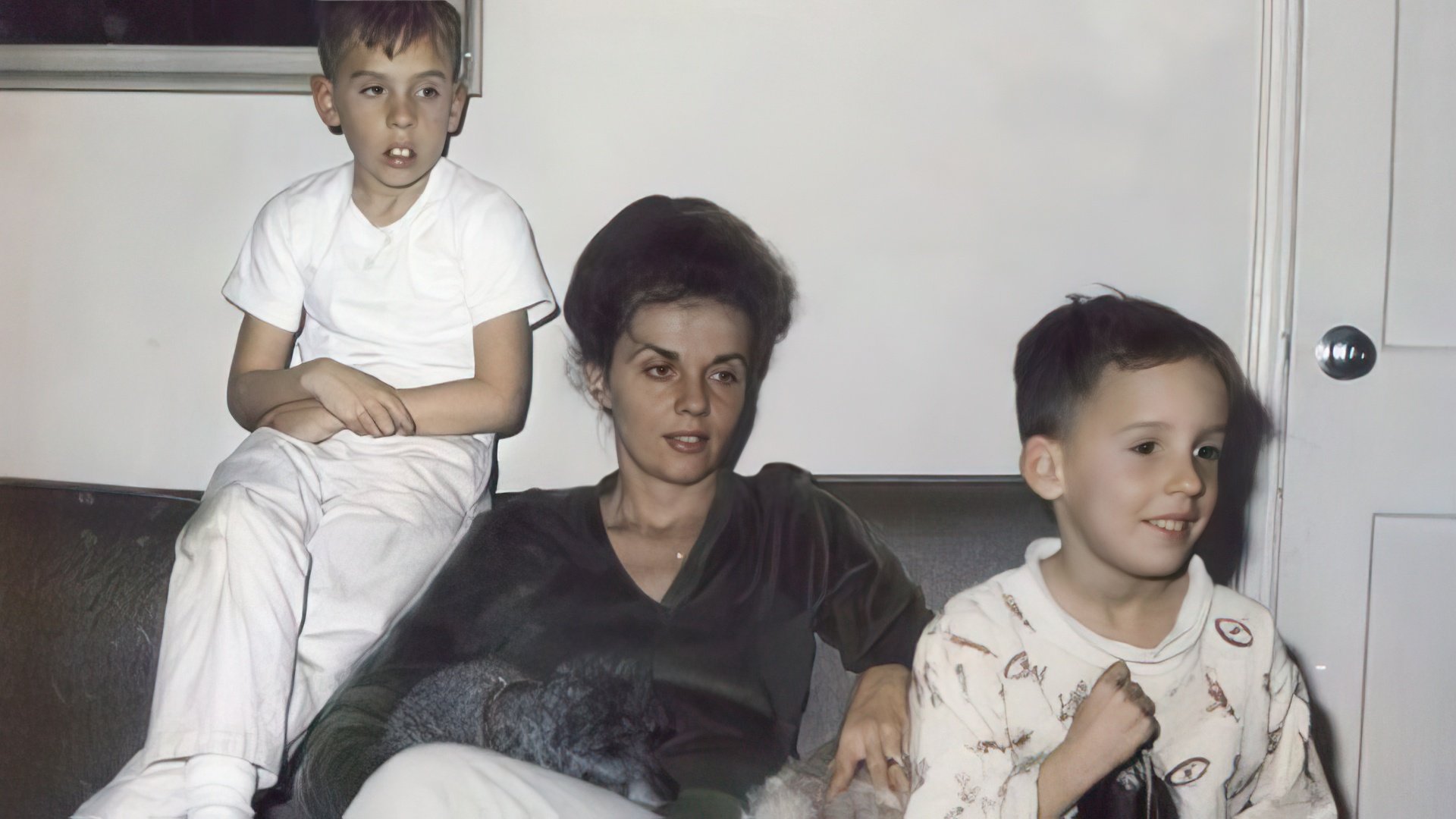 Tim Burton in childhood with his mother and younger brother