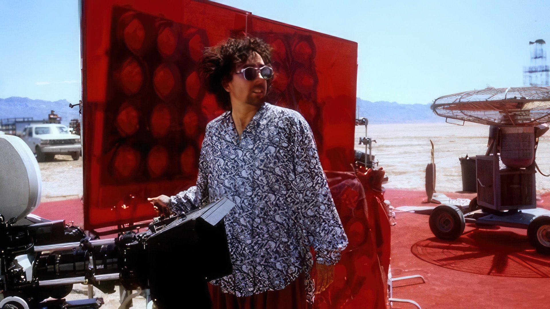 Tim Burton on the set of Mars Attacks!