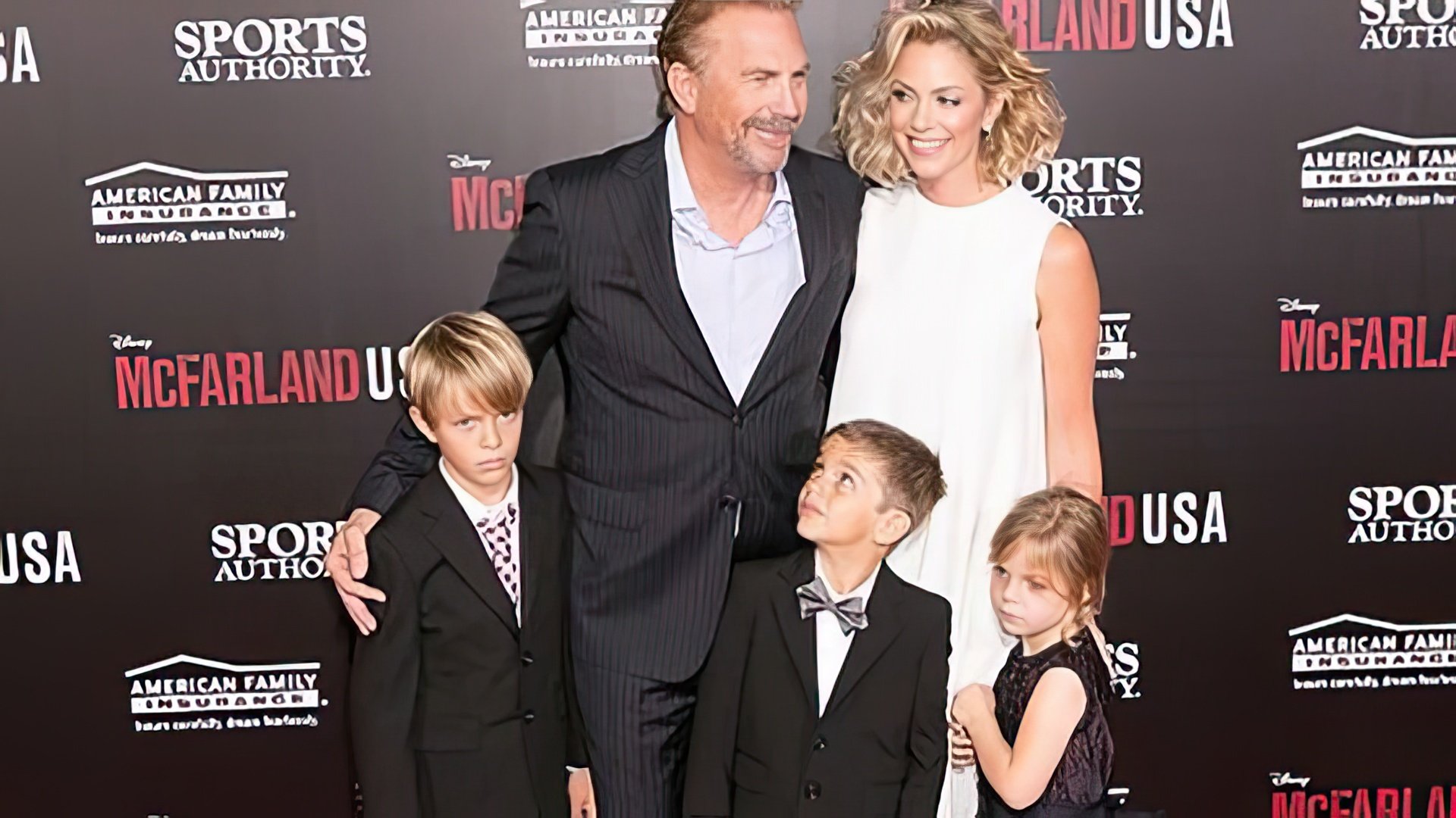 Kevin Costner with his wife and children