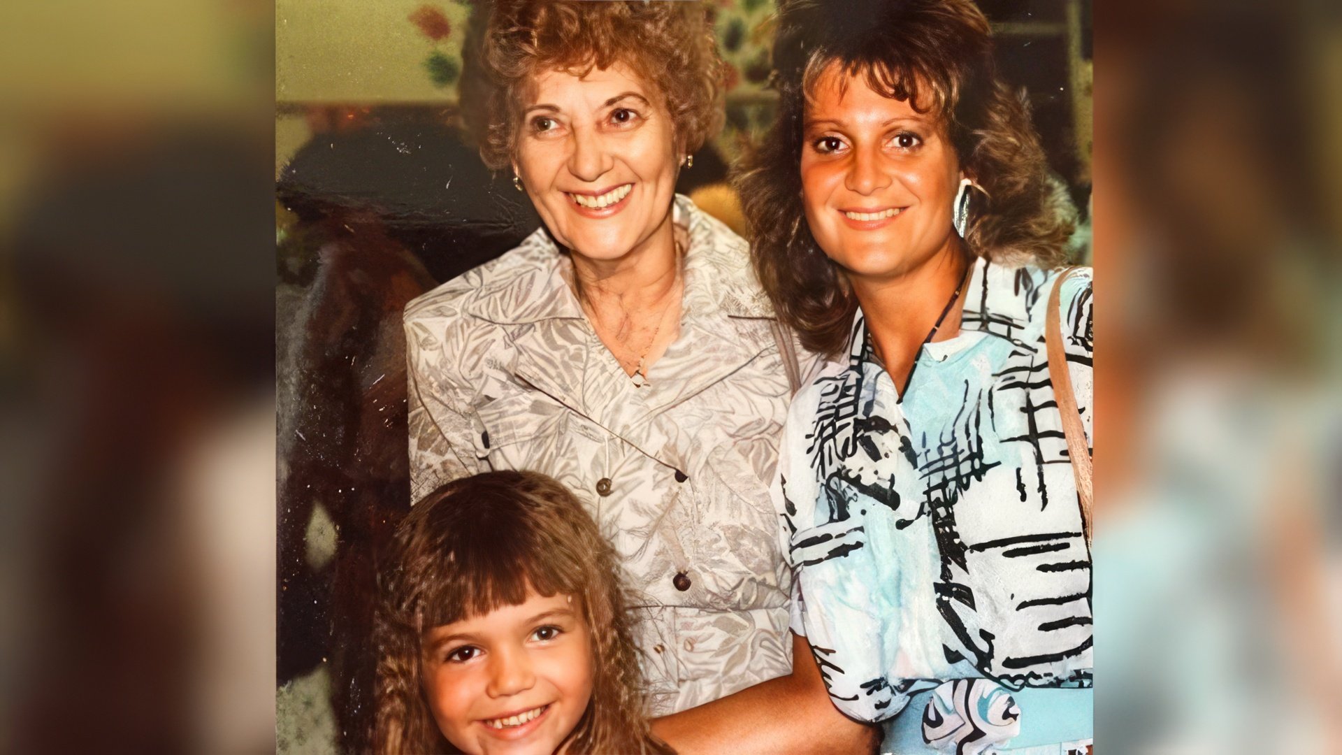 Mandy Moore as a child with her mother and grandmother