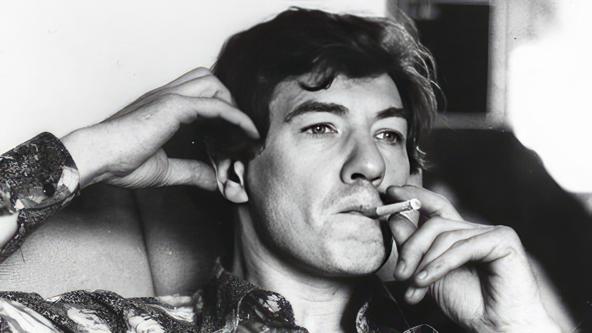 McKellen’s London debut took place in the production by James Saunders called A Scent of Flowers