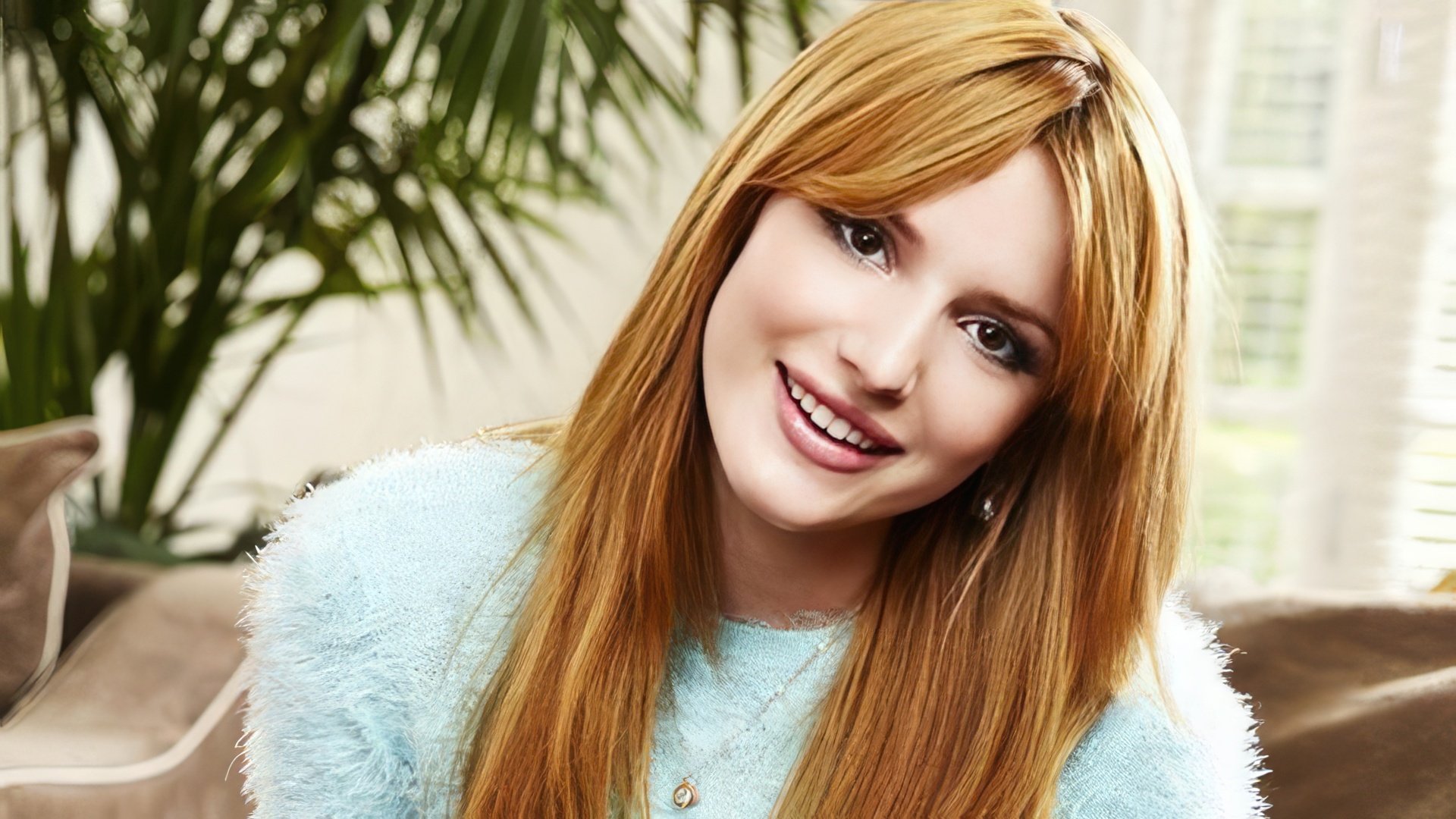 Cheerleader Bella Thorne Porn - Bella Thorne biography, net worth, age, fiance, dyslexia, height 2023 |  Zoomboola