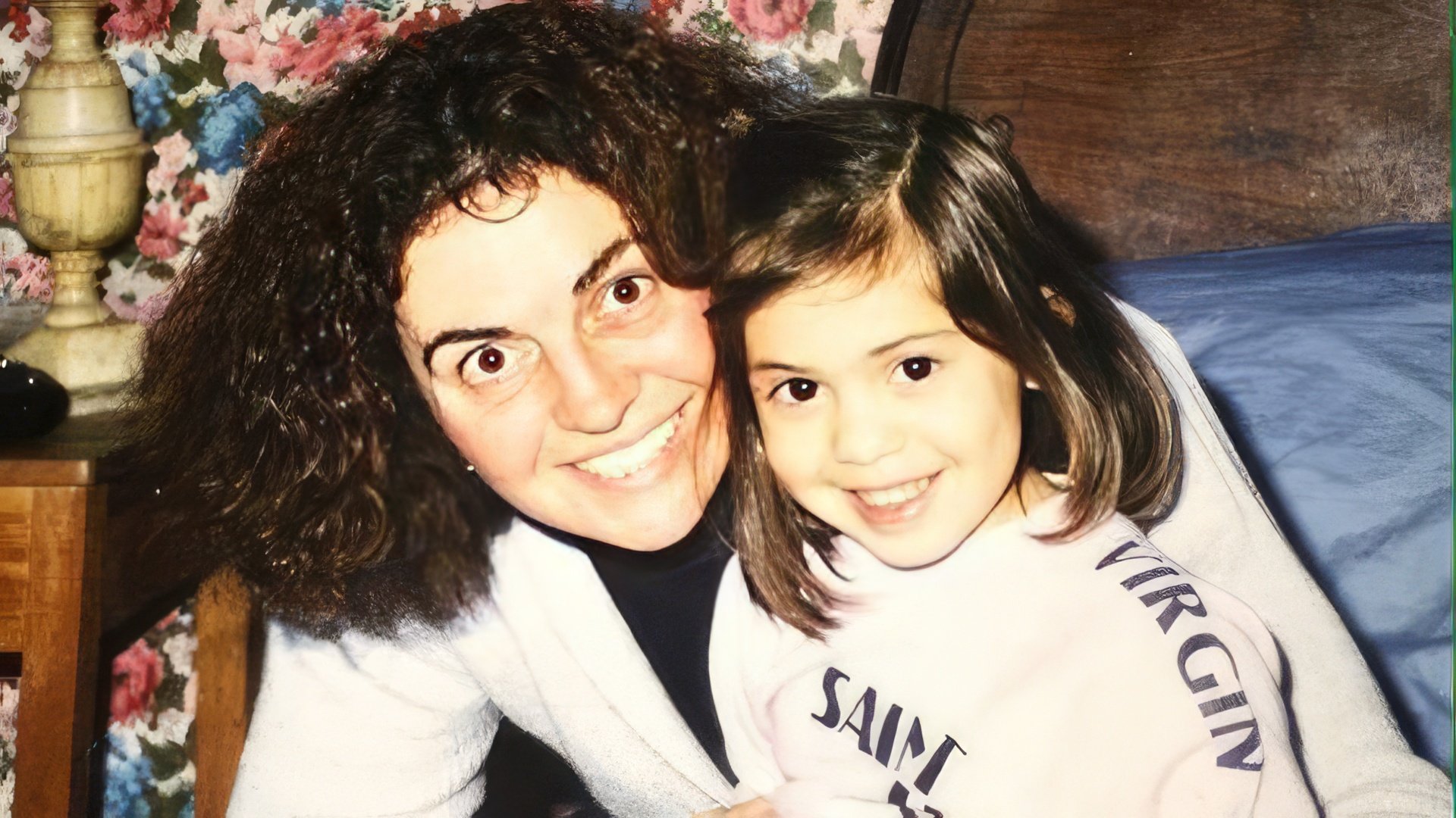 Rosa Salazar as a child with her mother