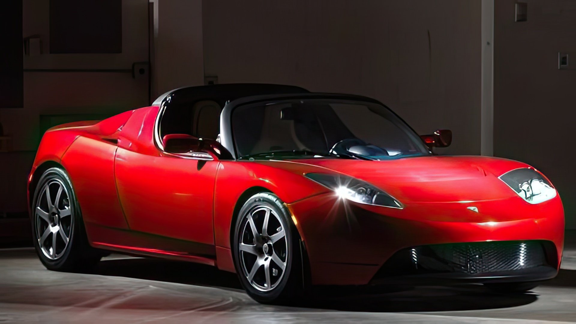 The same Tesla Roadster is now plowing through space