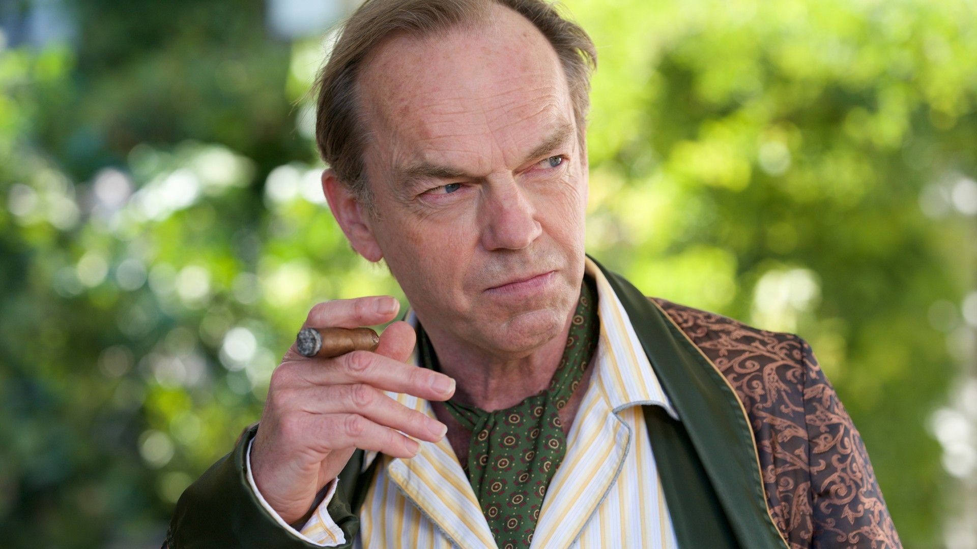 Hugo Weaving bio, young pictures, wife, children, height, age 2024 ...