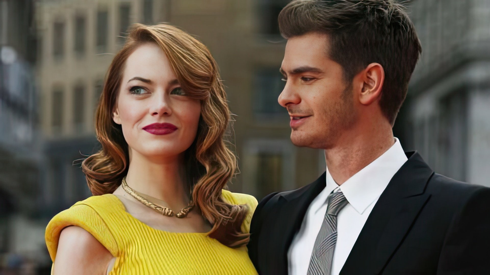 Andrew Garfield and Emma Stone met on the set