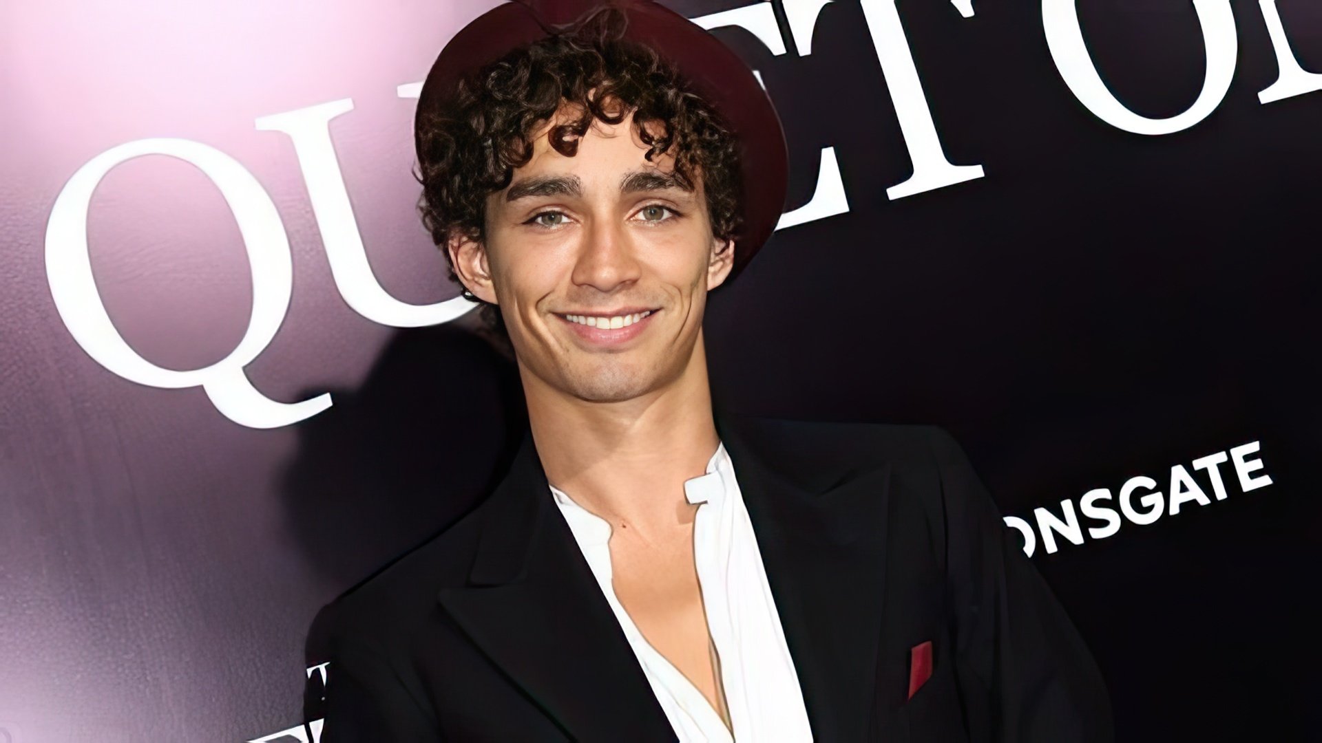 An Irish Actor Robert Sheehan