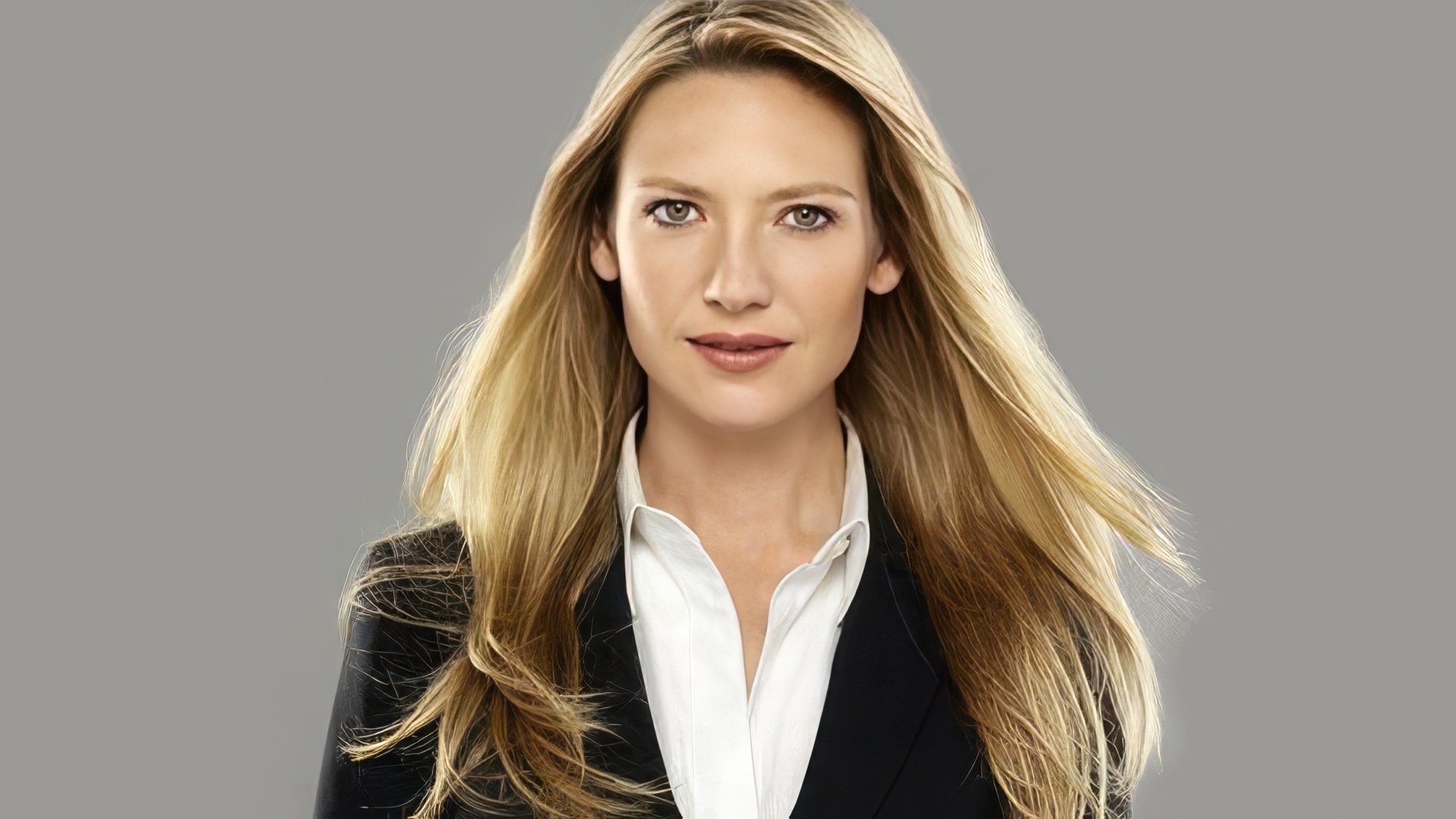 Australian actress Anna Torv