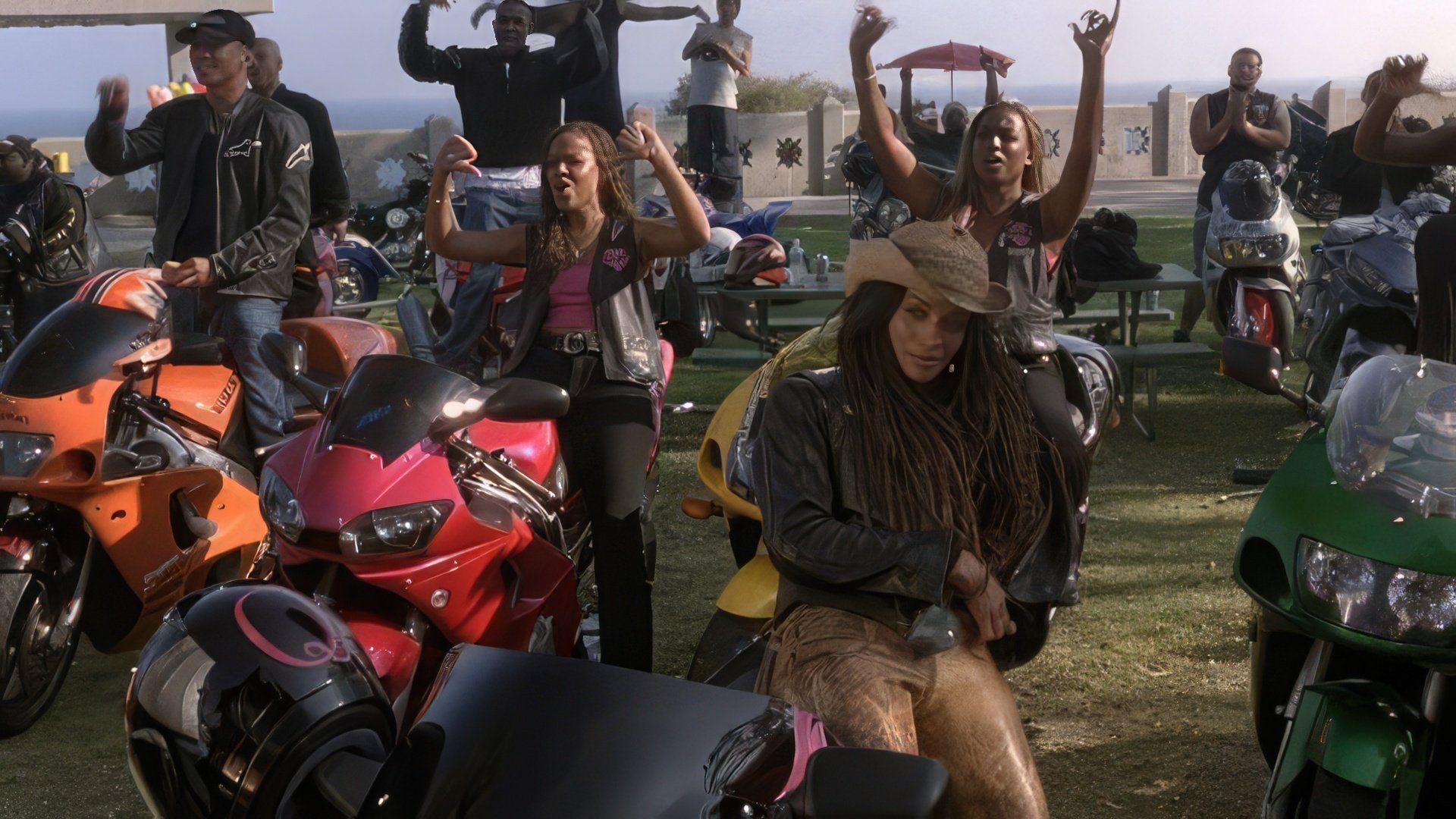 Lisa Bonet in Biker Boyz