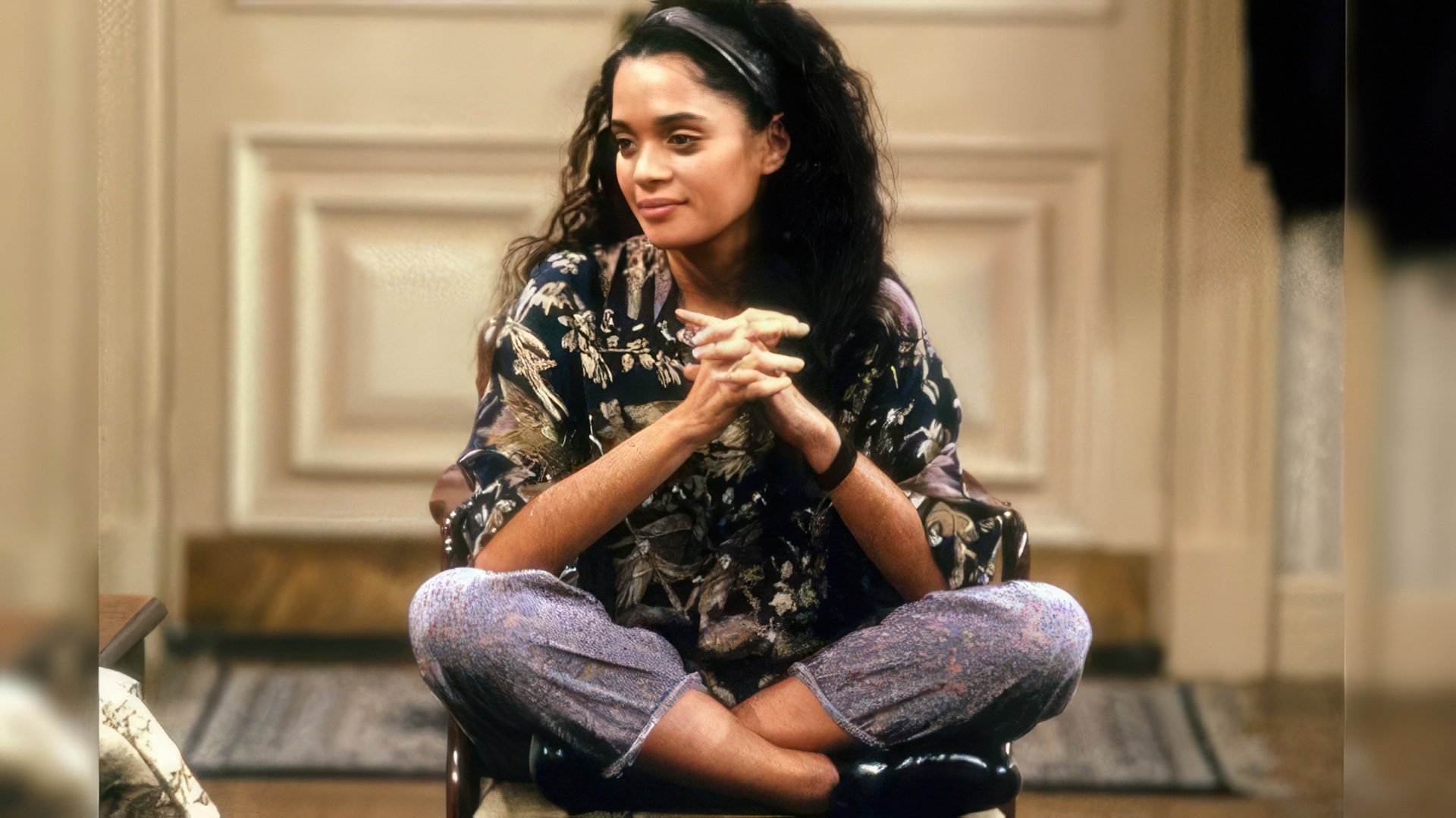 The height of Lisa Bonet is 157 cm