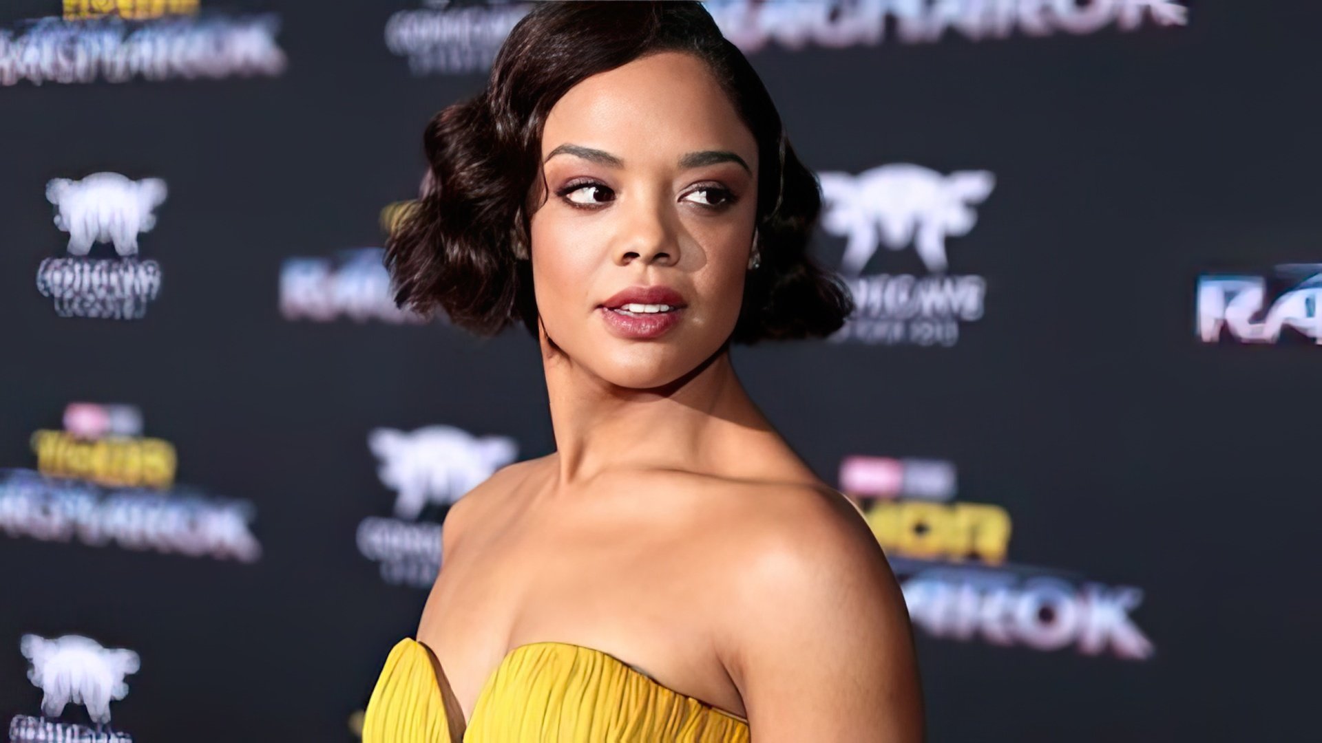 The height of Tessa Thompson is 162 cm