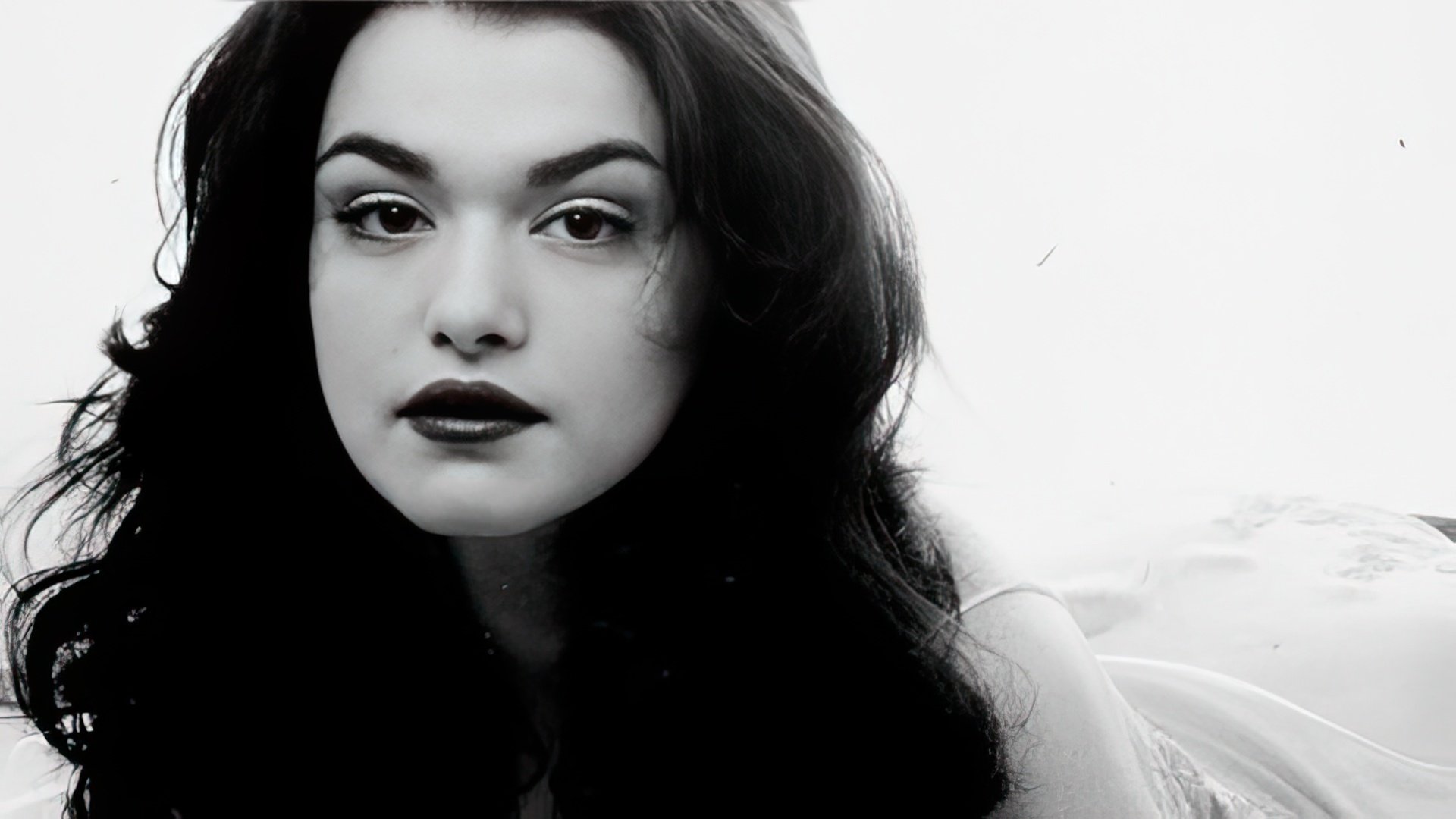 Young Rachel Weisz