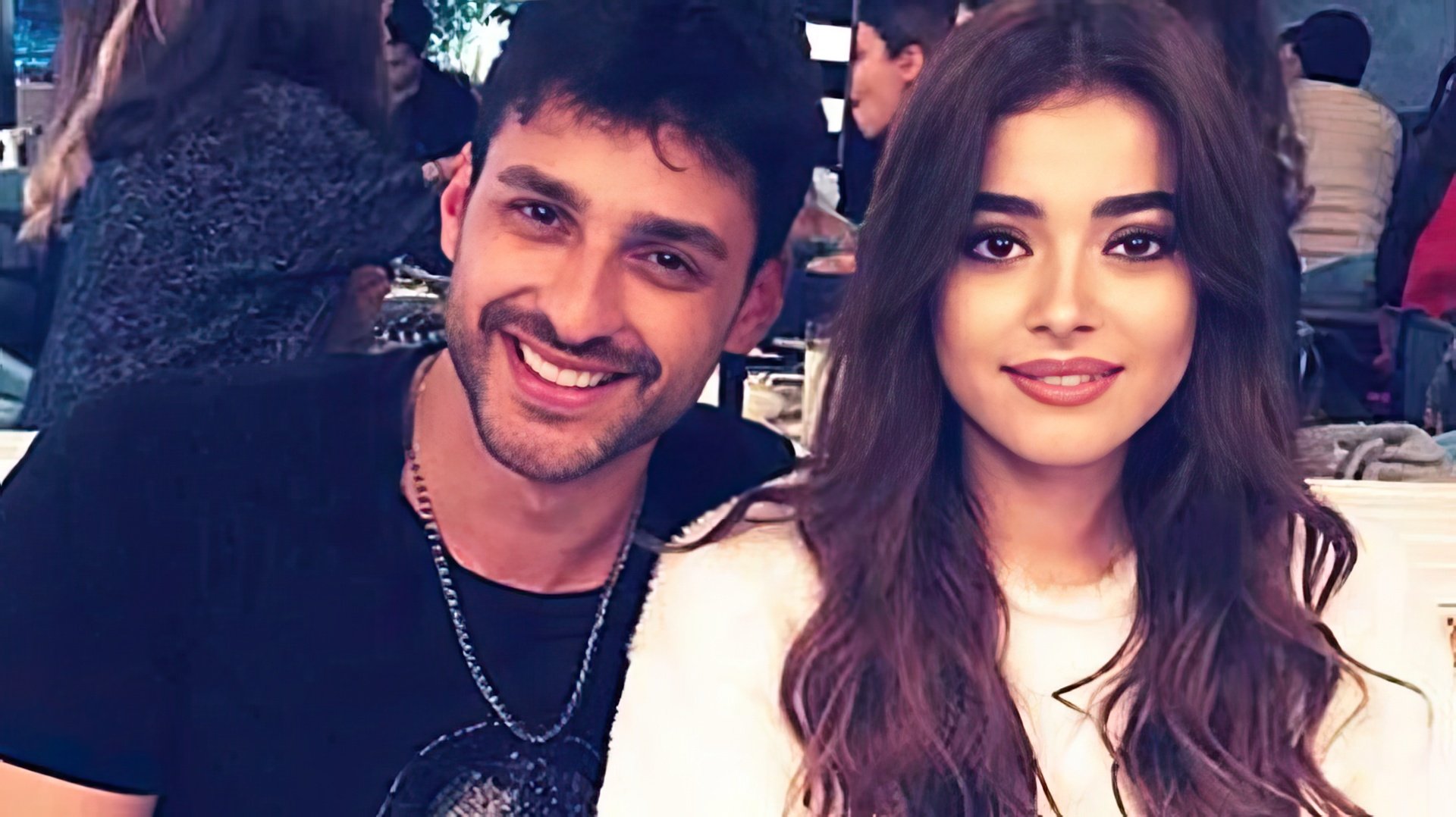 Hande Erçel and Ekin Mert Daymaz