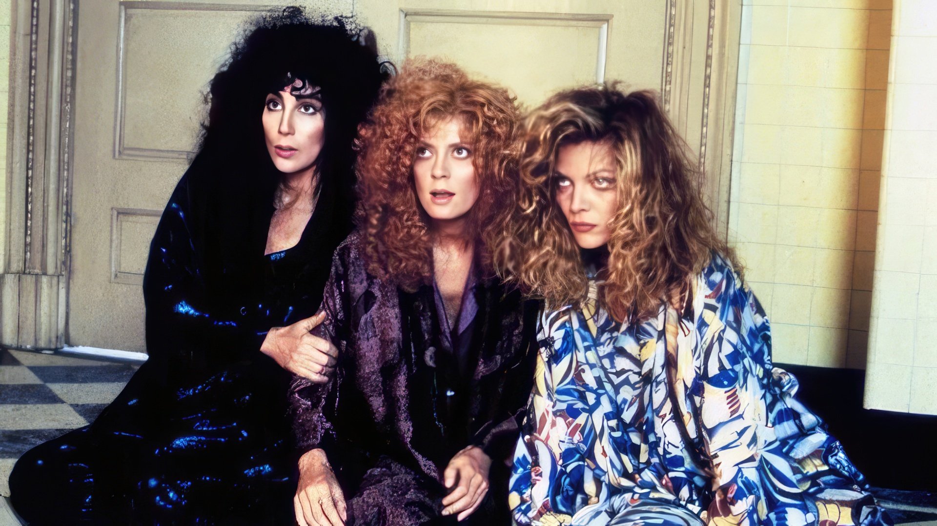 A still from The Witches of Eastwick