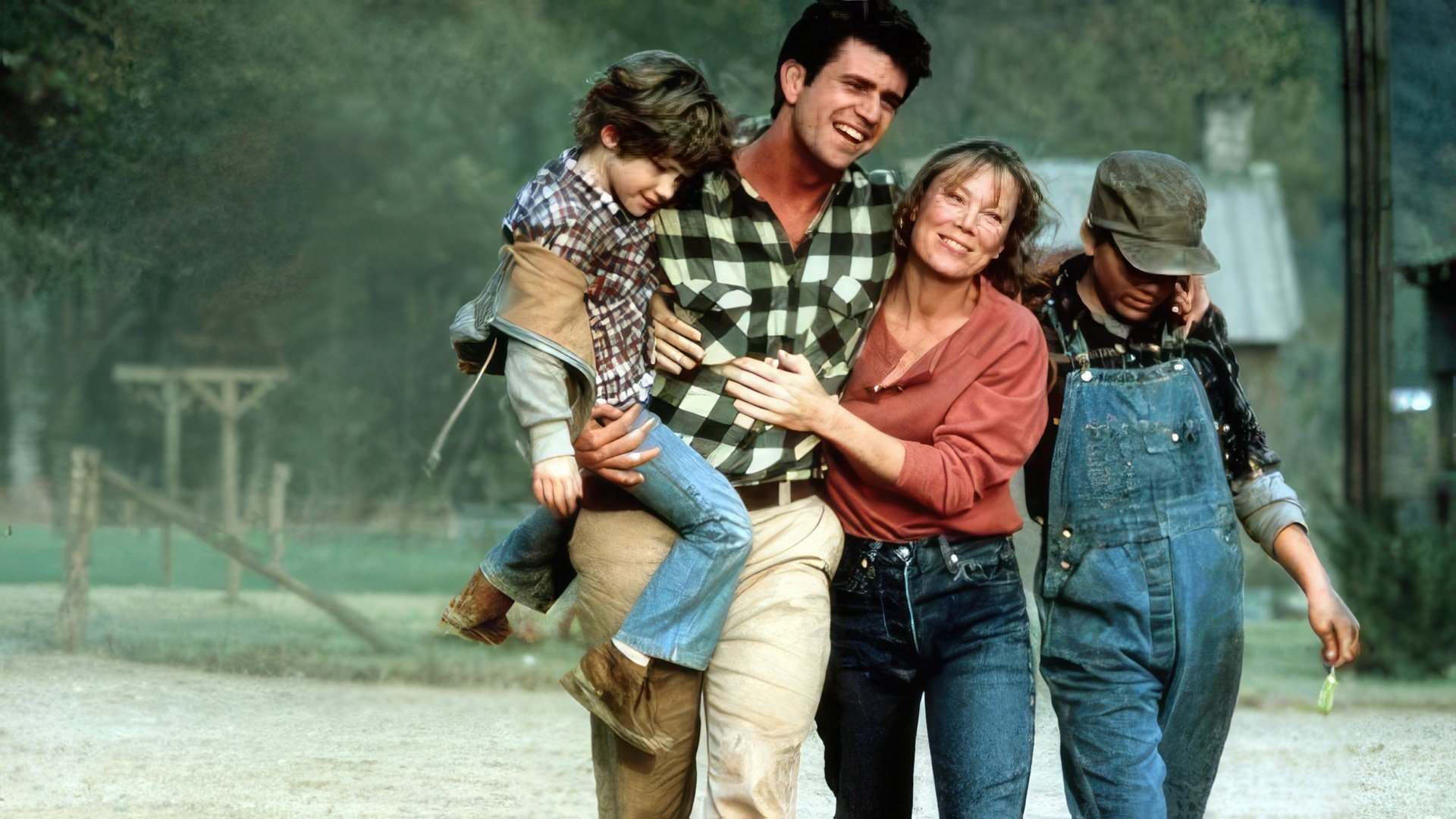 Sissy Spacek and Mel Gibson in The River