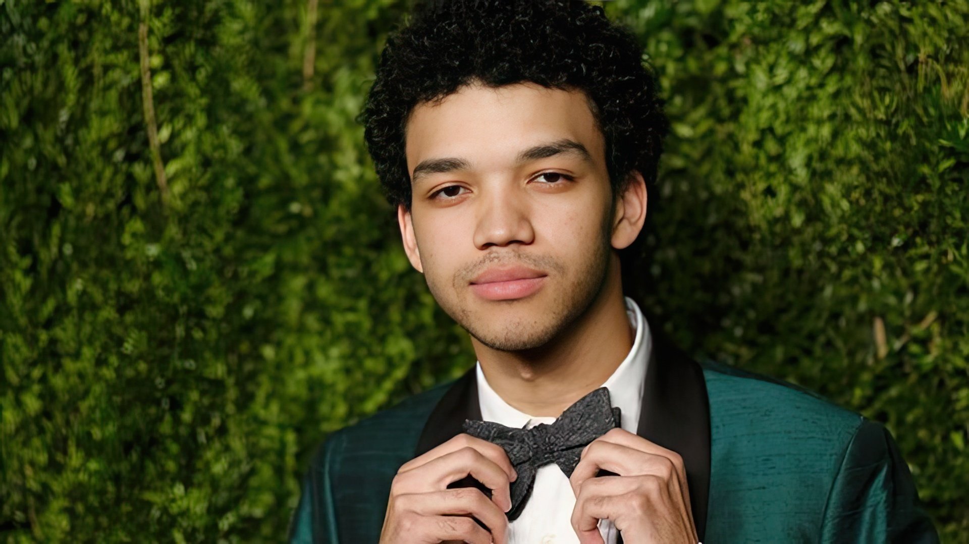 In the photo: Justice Smith