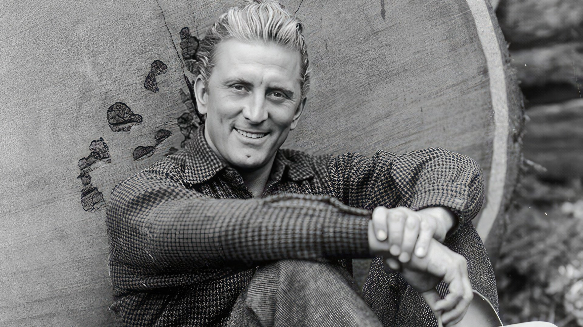 Kirk Douglas is the pseudonym of Izzy Danielovich