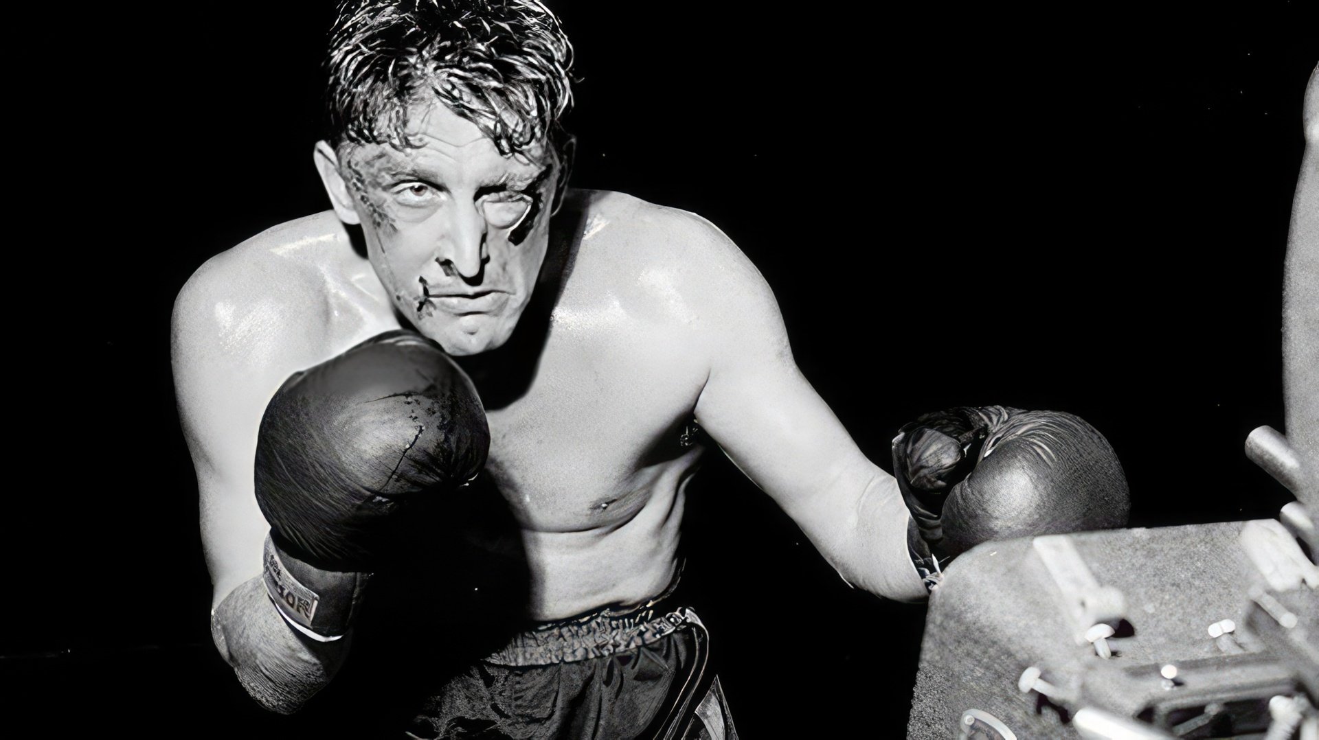 Kirk Douglas on the set of 'Champion'