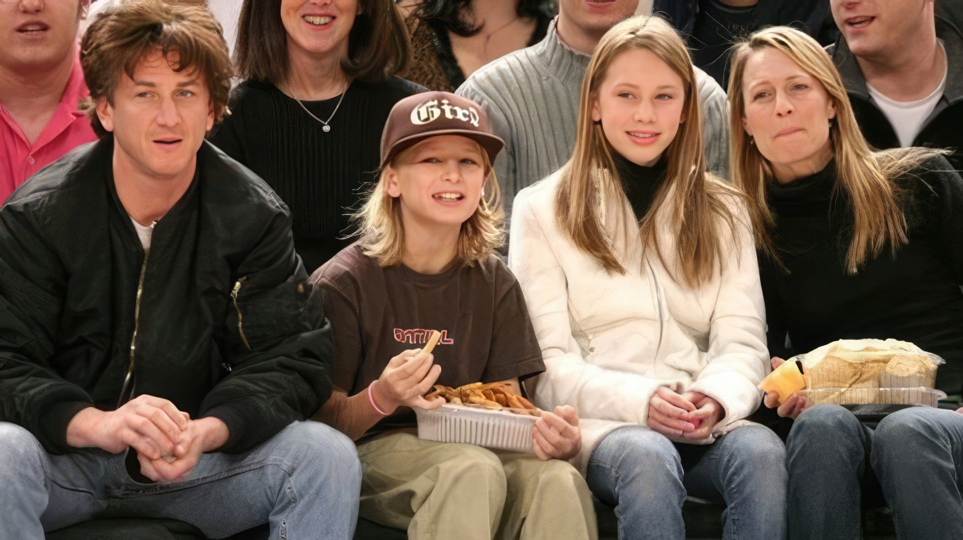 Robin Wright and Sean Penn with children