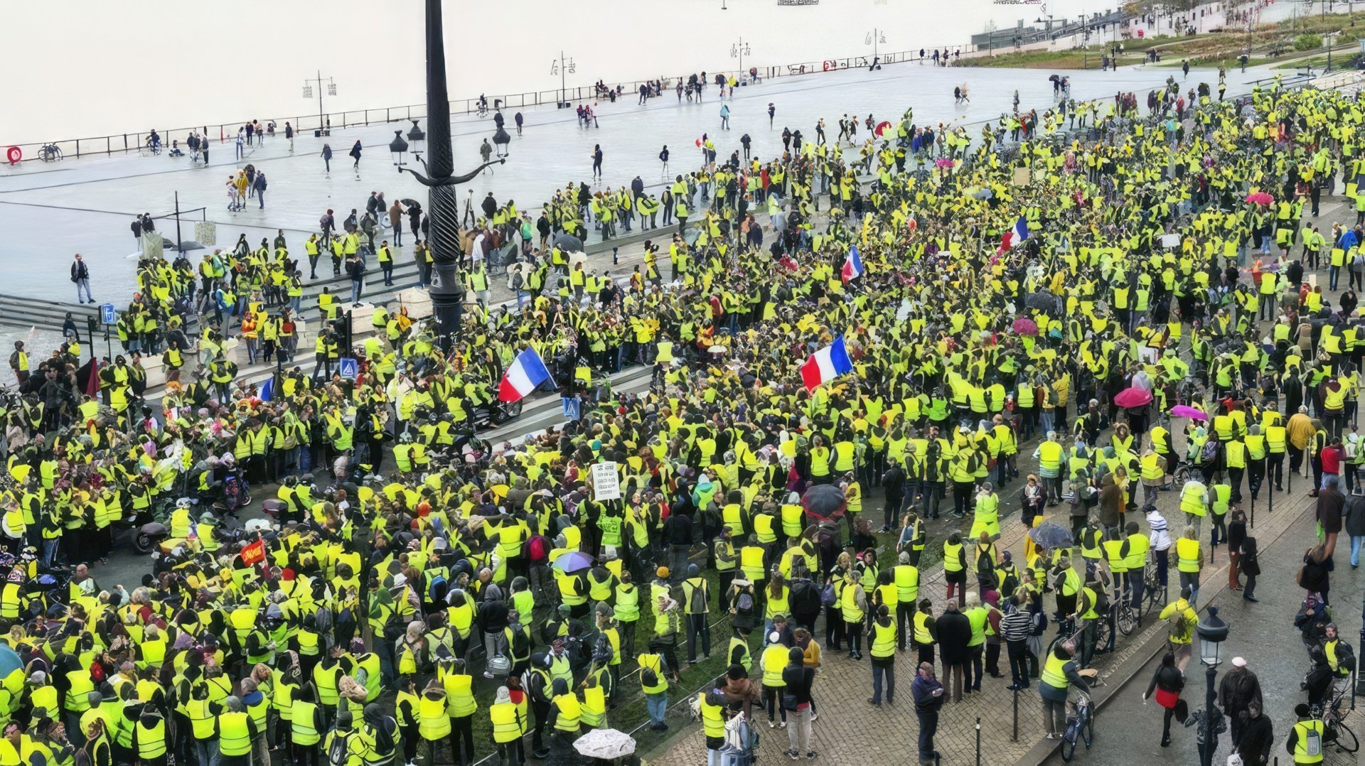 The yellow vests movement protests