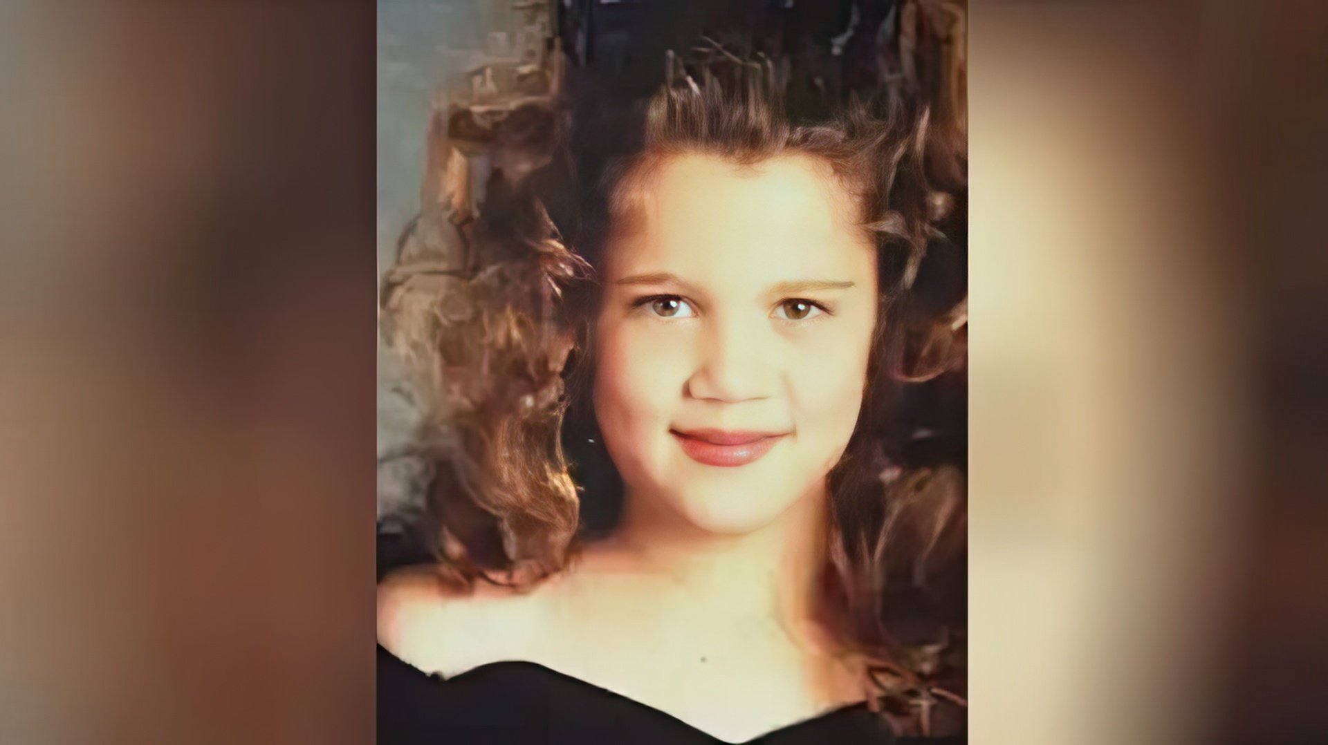 Childhood picture of Khloé Kardashian