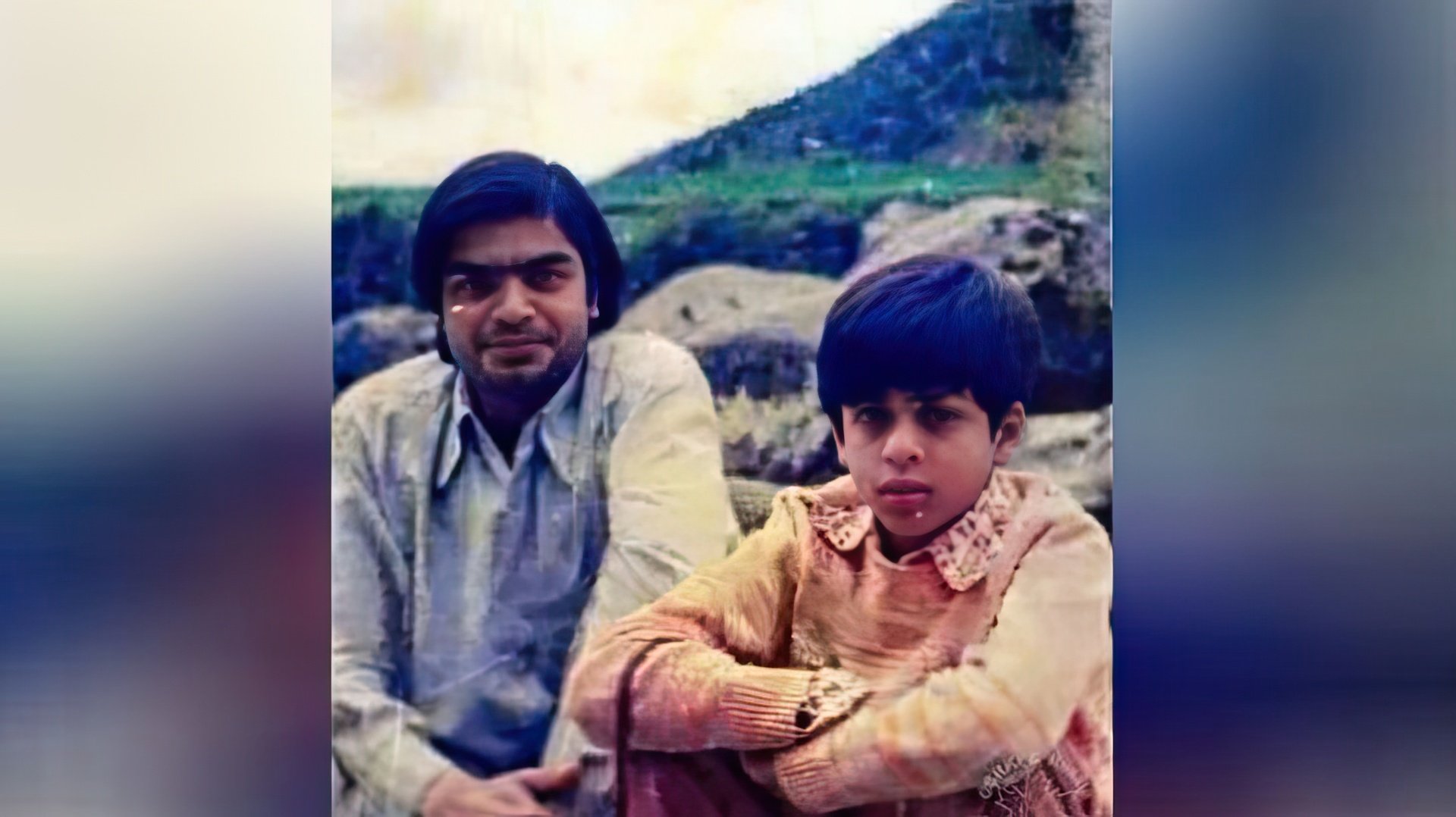 Young Shah Rukh with his father