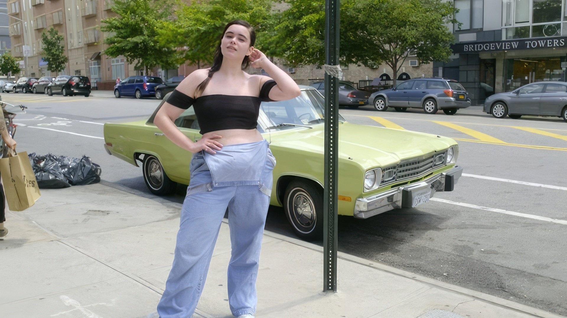 Barbie Ferreira’s height is 173 cm