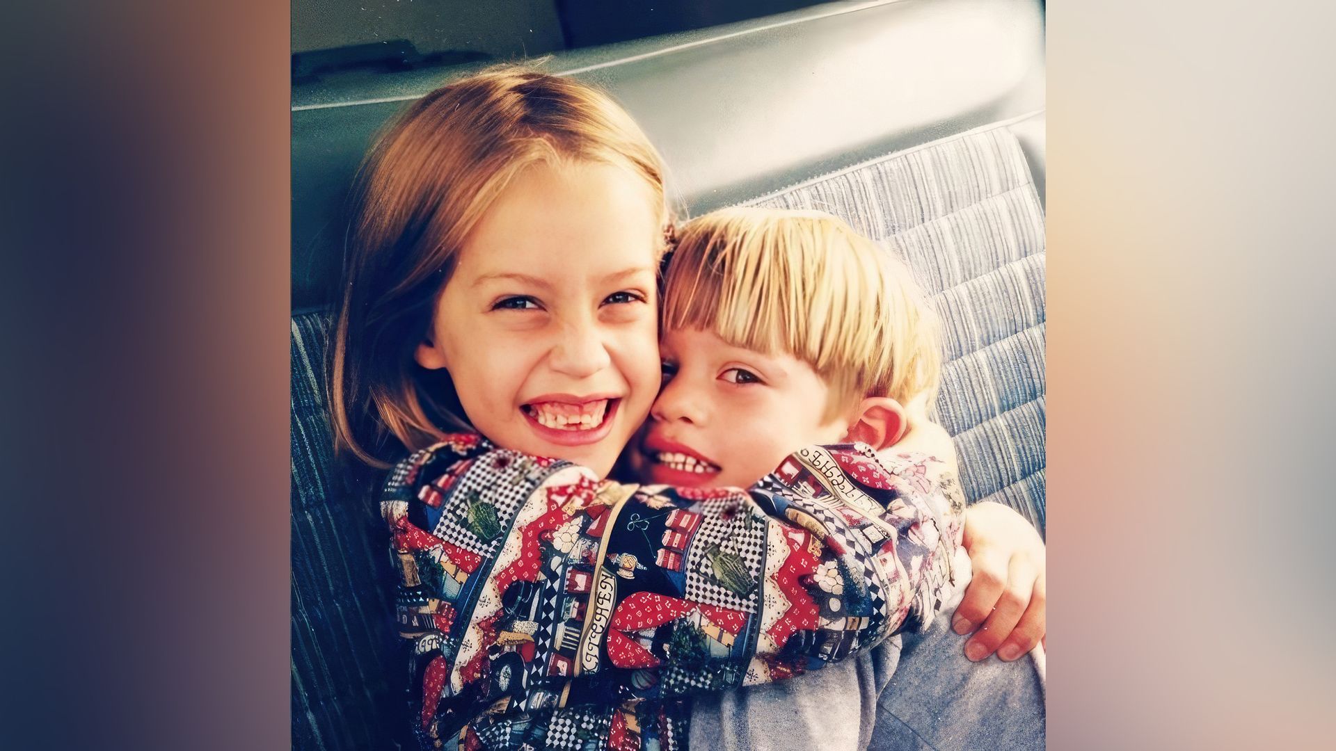  Nicholas Galitzine with his sister