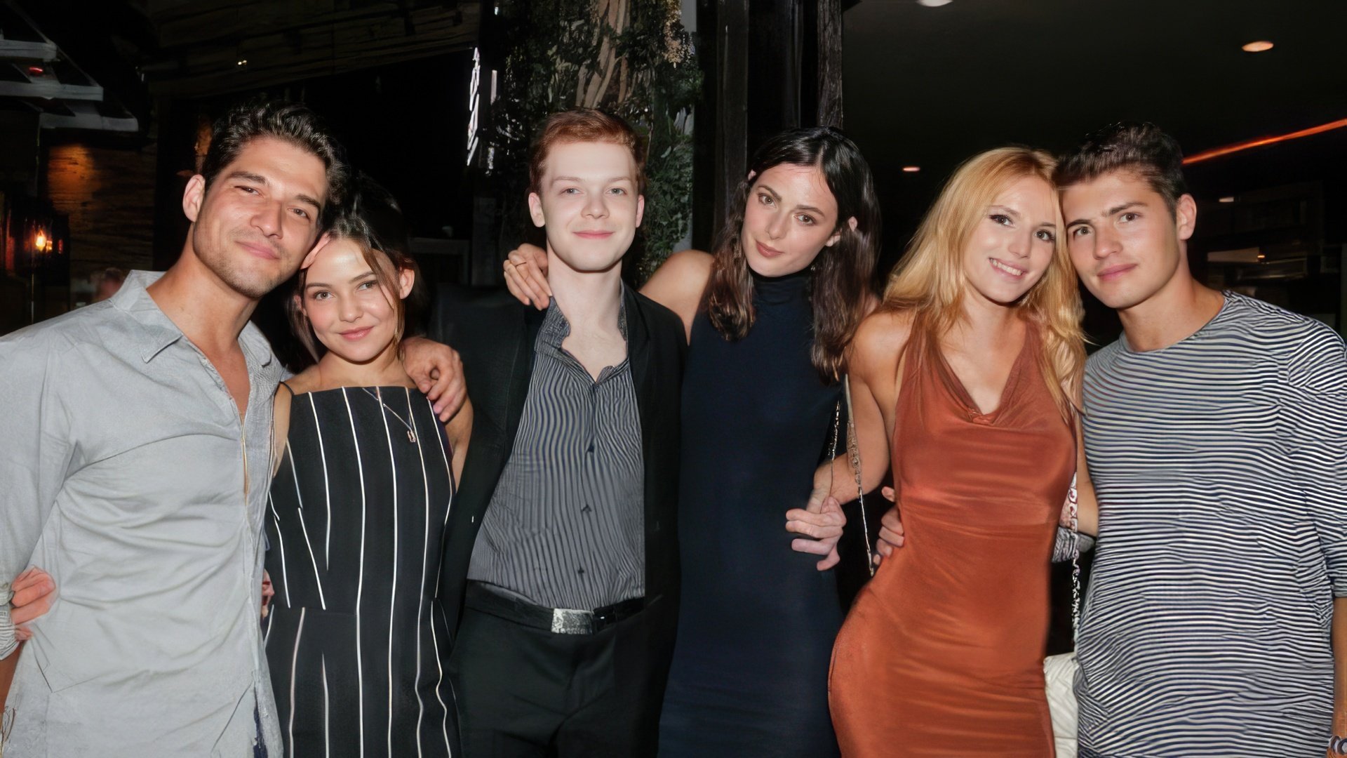 Cameron Monaghan and his ex-girlfriend Sadie Newman (center)