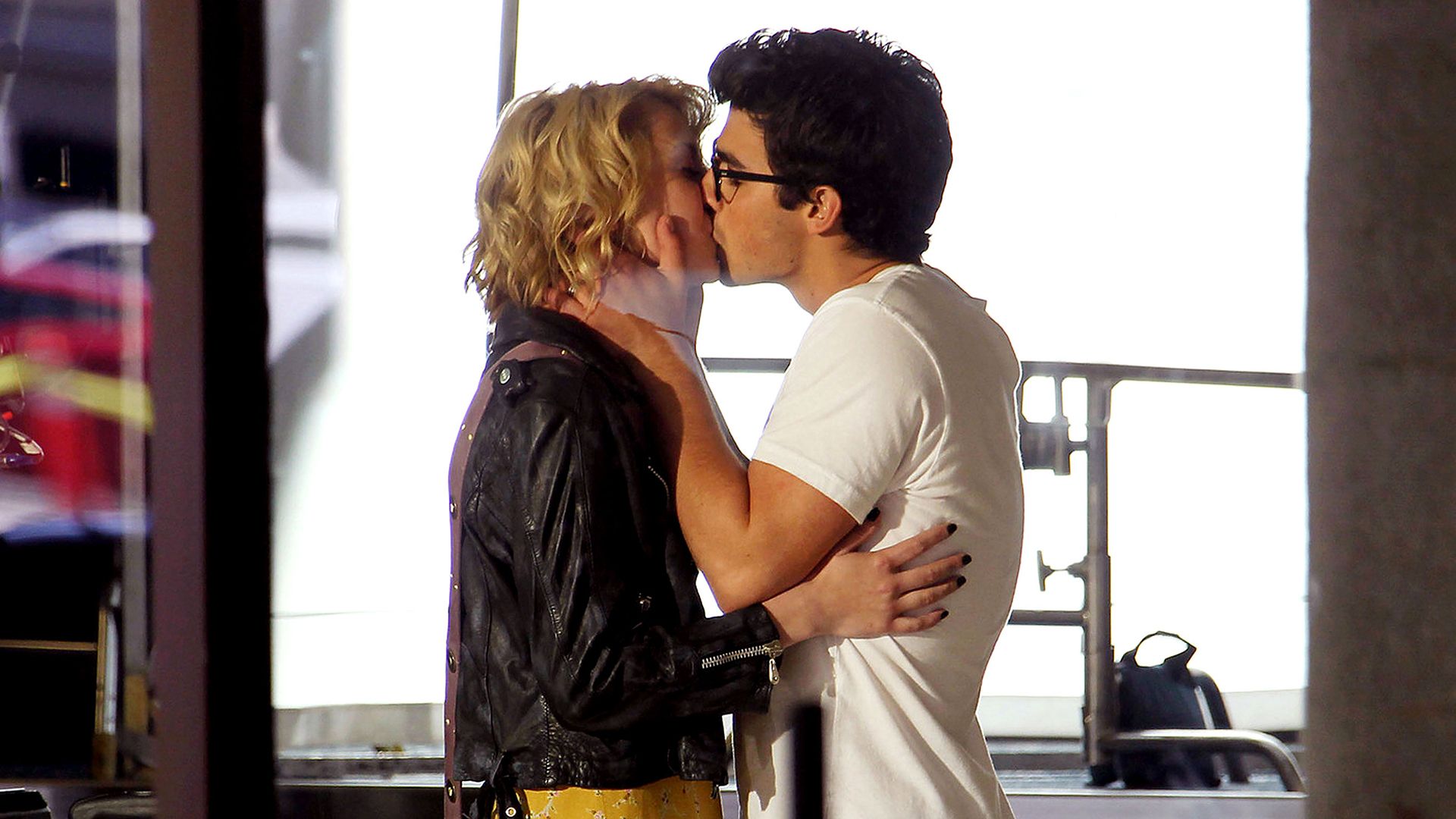 Joe Jonas kissing Chelsea Kane