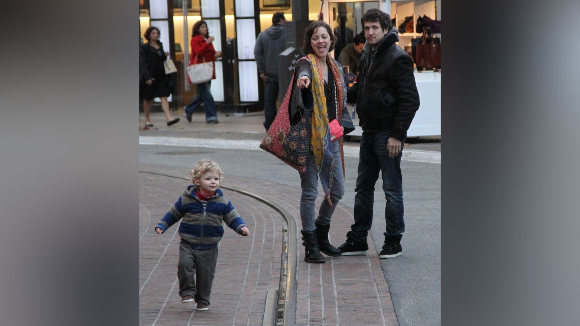 Marion Cotillard with her husband and son