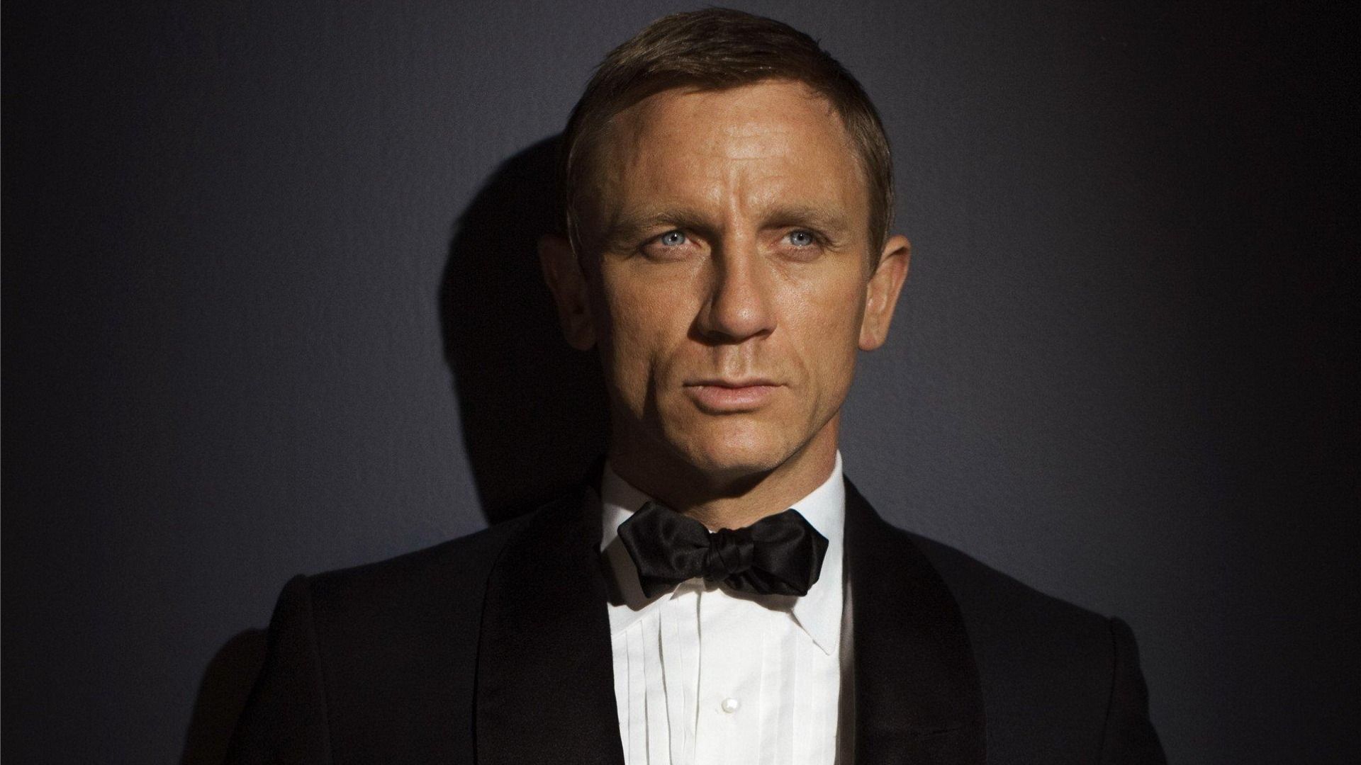 The next James Bond will have to appear in the franchise for 10 years