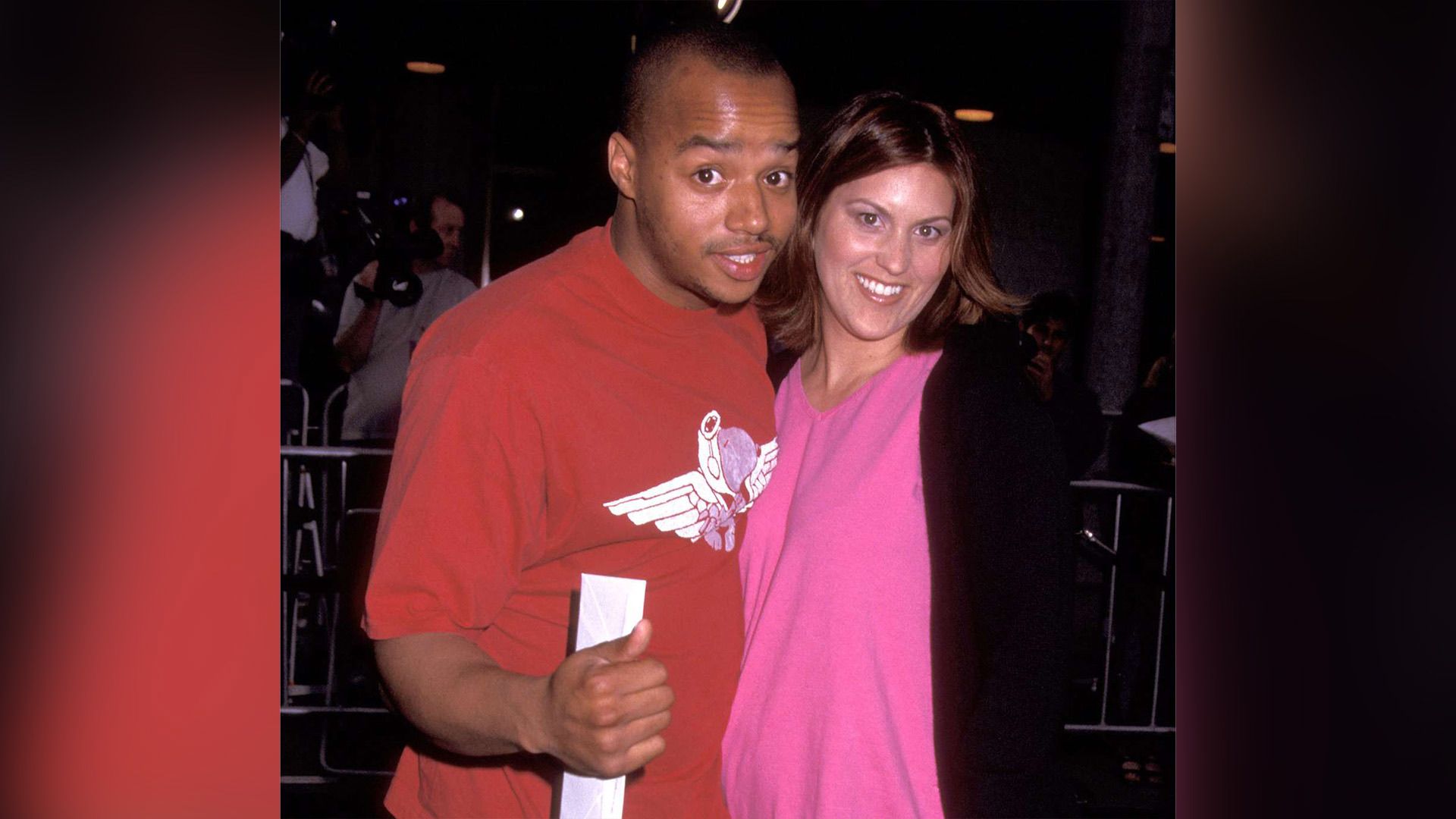 Donald Faison and pregnant Lisa Askey pose for photos