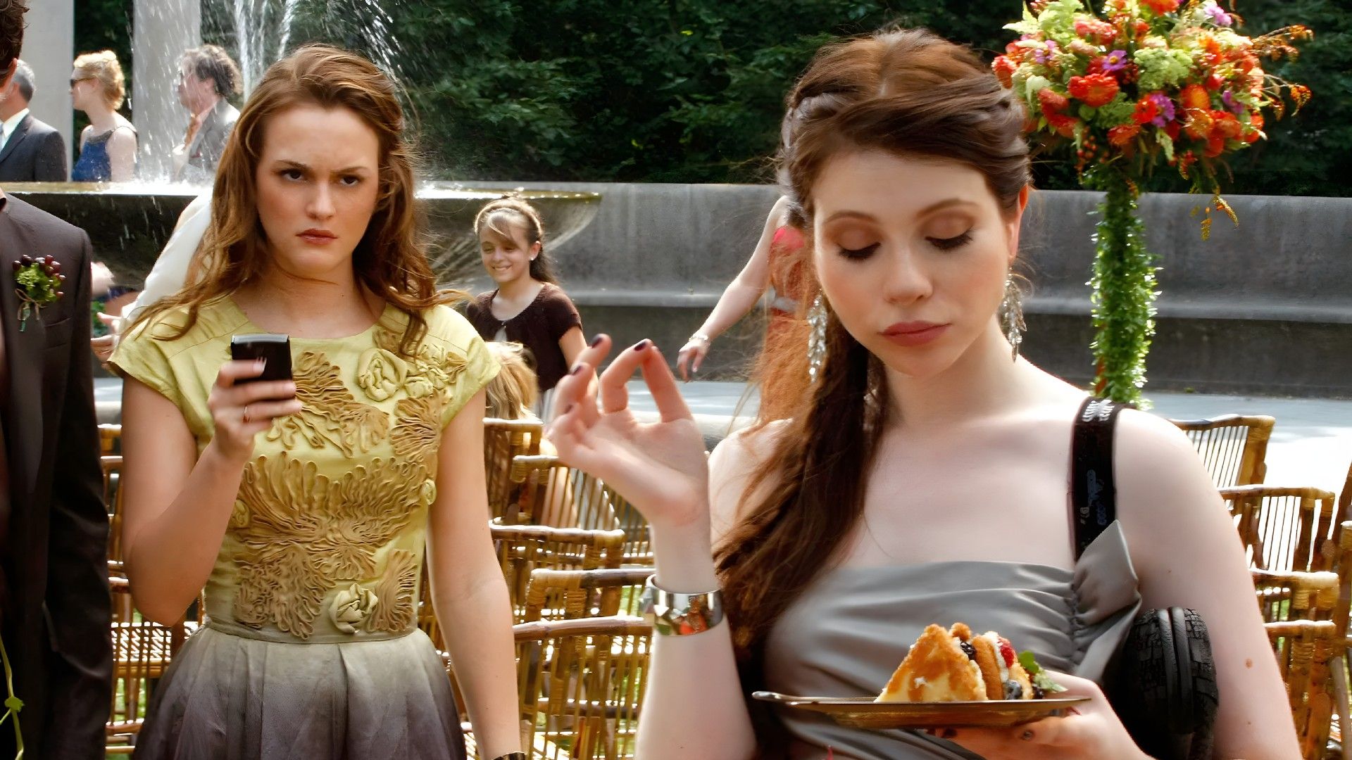 Leighton Meester and Michelle Trachtenberg in the third season of 'Gossip Girl'