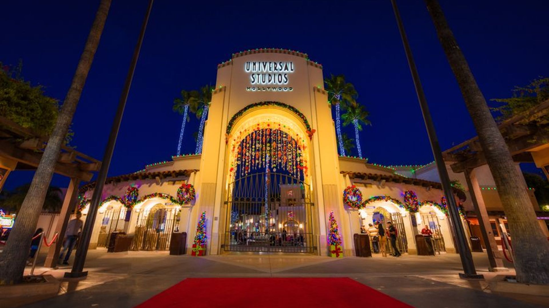 Hollywood Sounds Alarm Over Plummeting Box Office Numbers