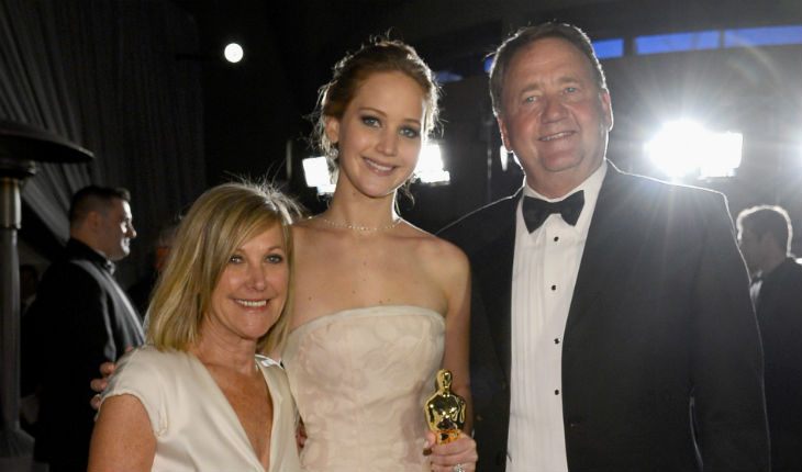 Jennifer Lawrence with mom and dad
